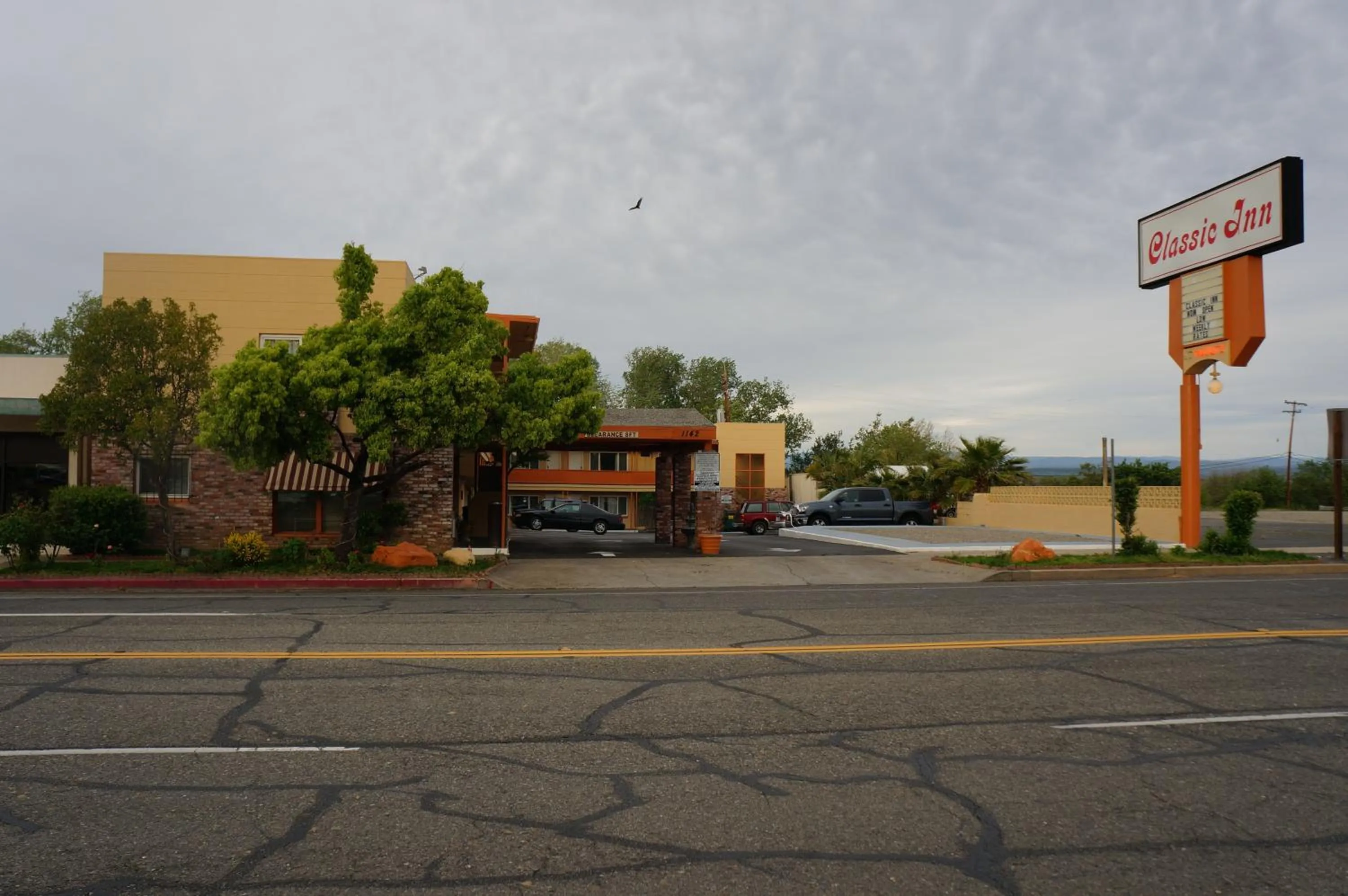 Facade/entrance in Classic Inn