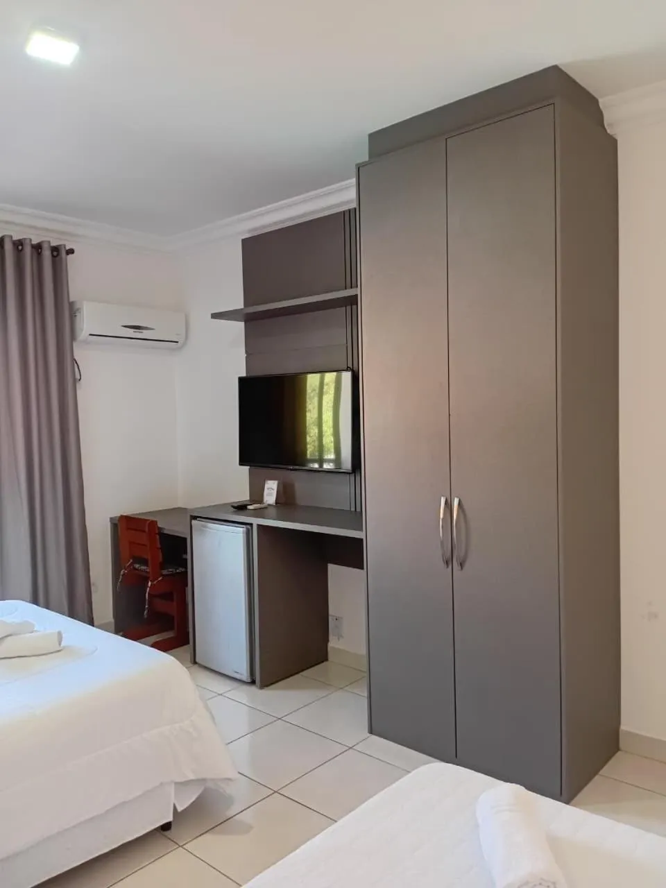 wardrobe, Bed in Gentil Hotel
