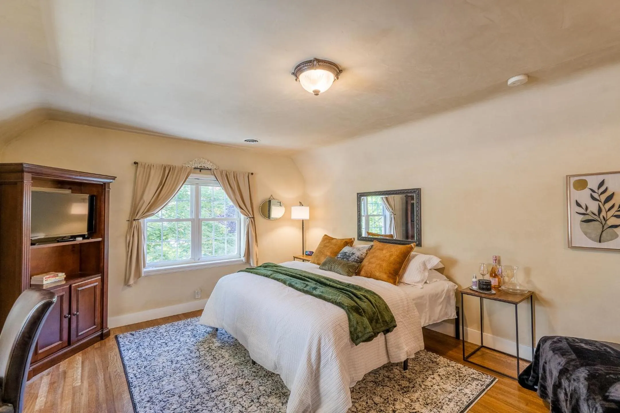 Bed in The Fillmore Inn