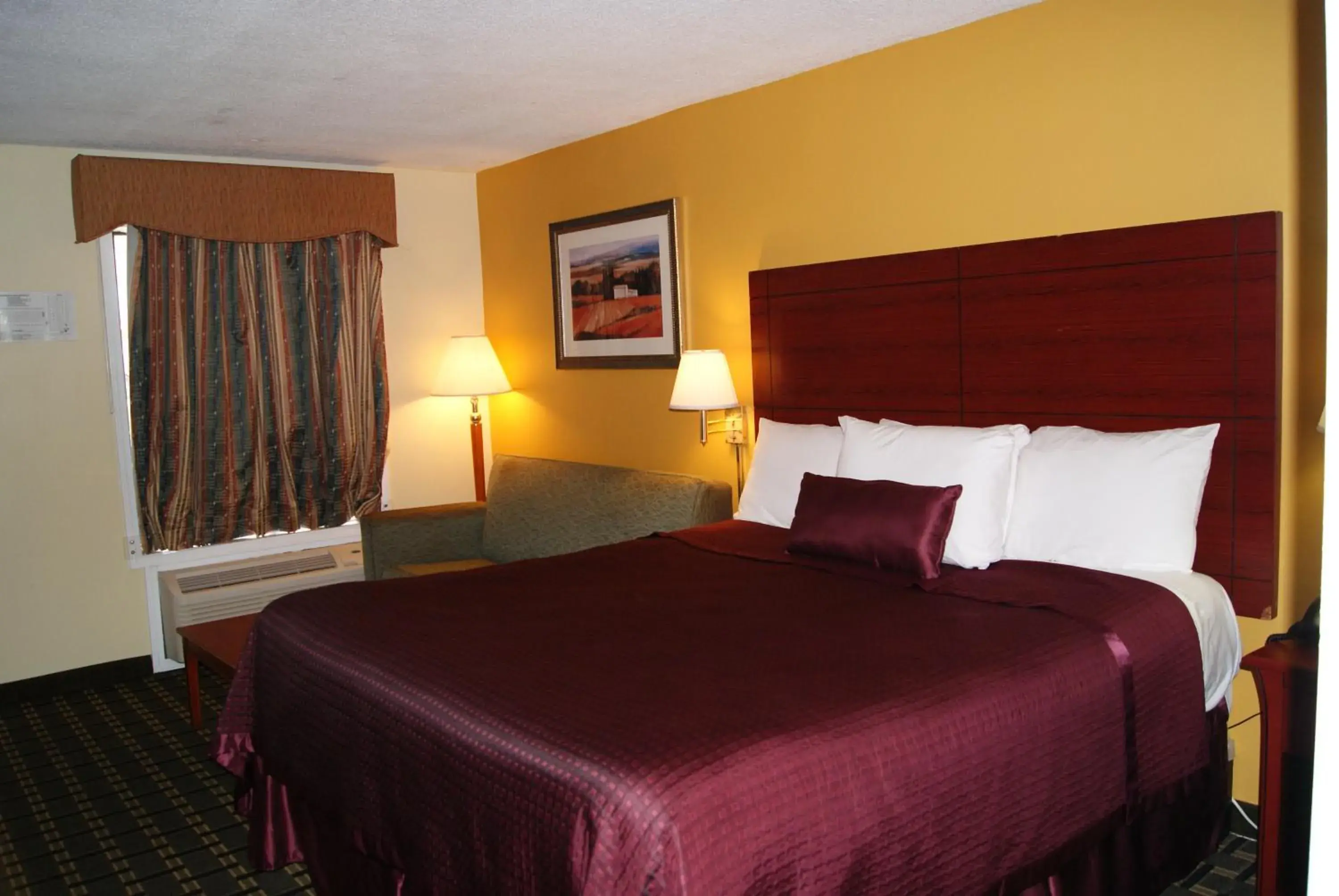 Bedroom, Bed in Red Carpet Inn - Natchez Bedroom, Bed in Red Carpet Inn - Natchez