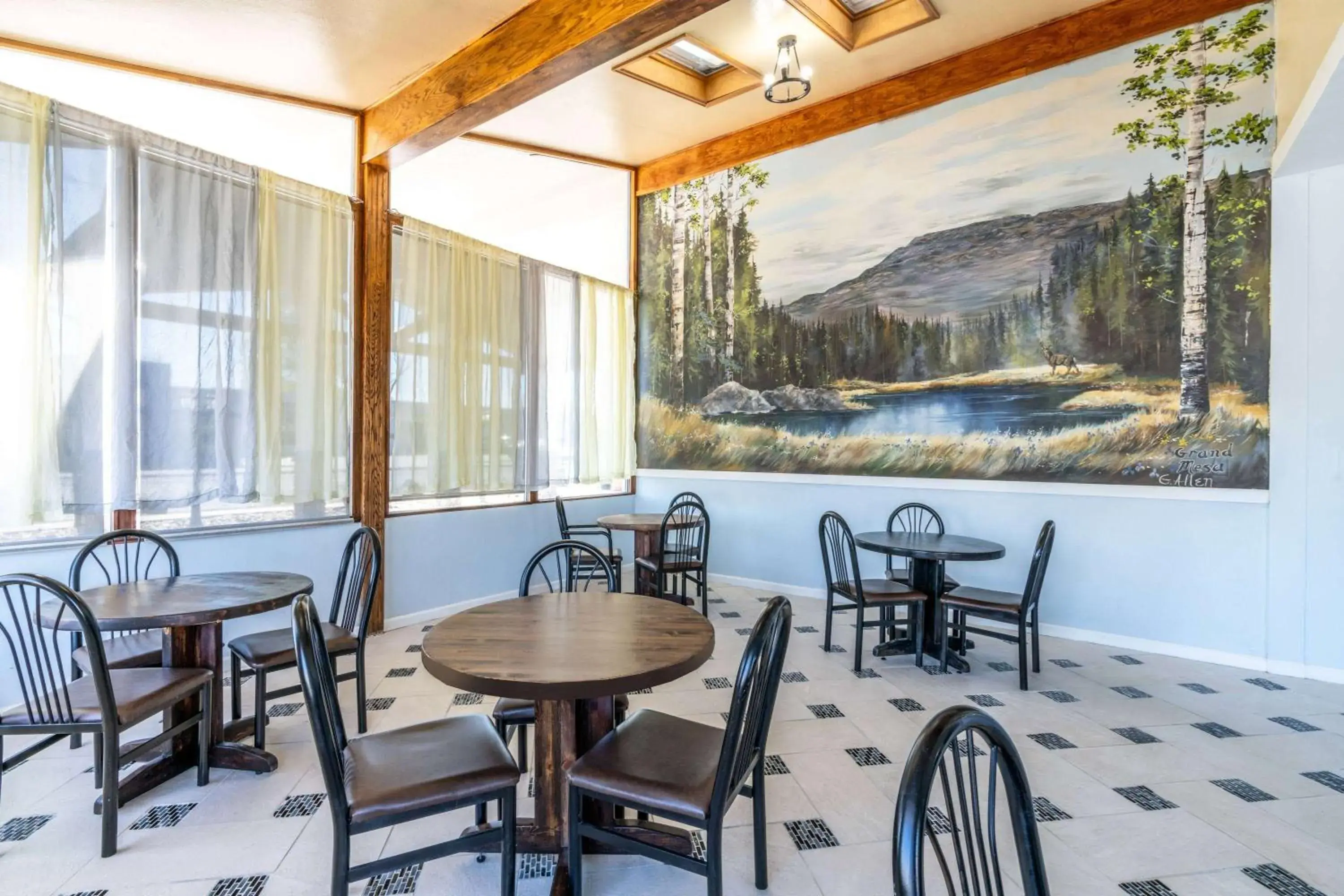 Breakfast in Days Inn by Wyndham Delta CO Breakfast in Days Inn by Wyndham Delta CO