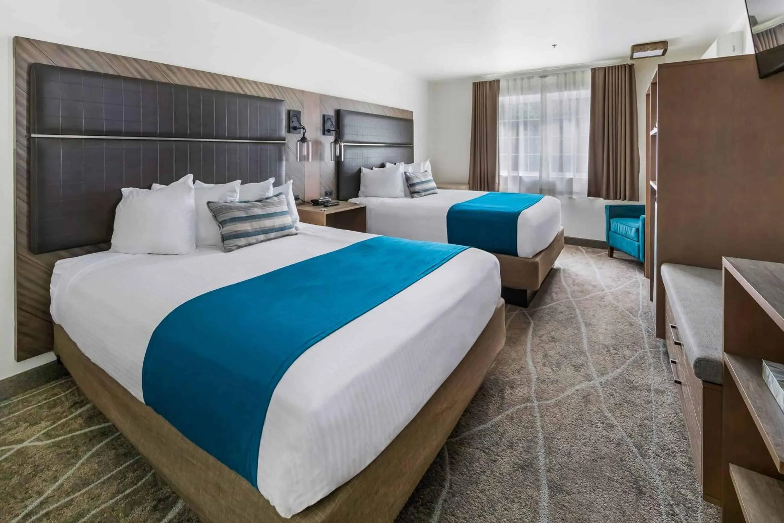 Bed in The Marina Inn