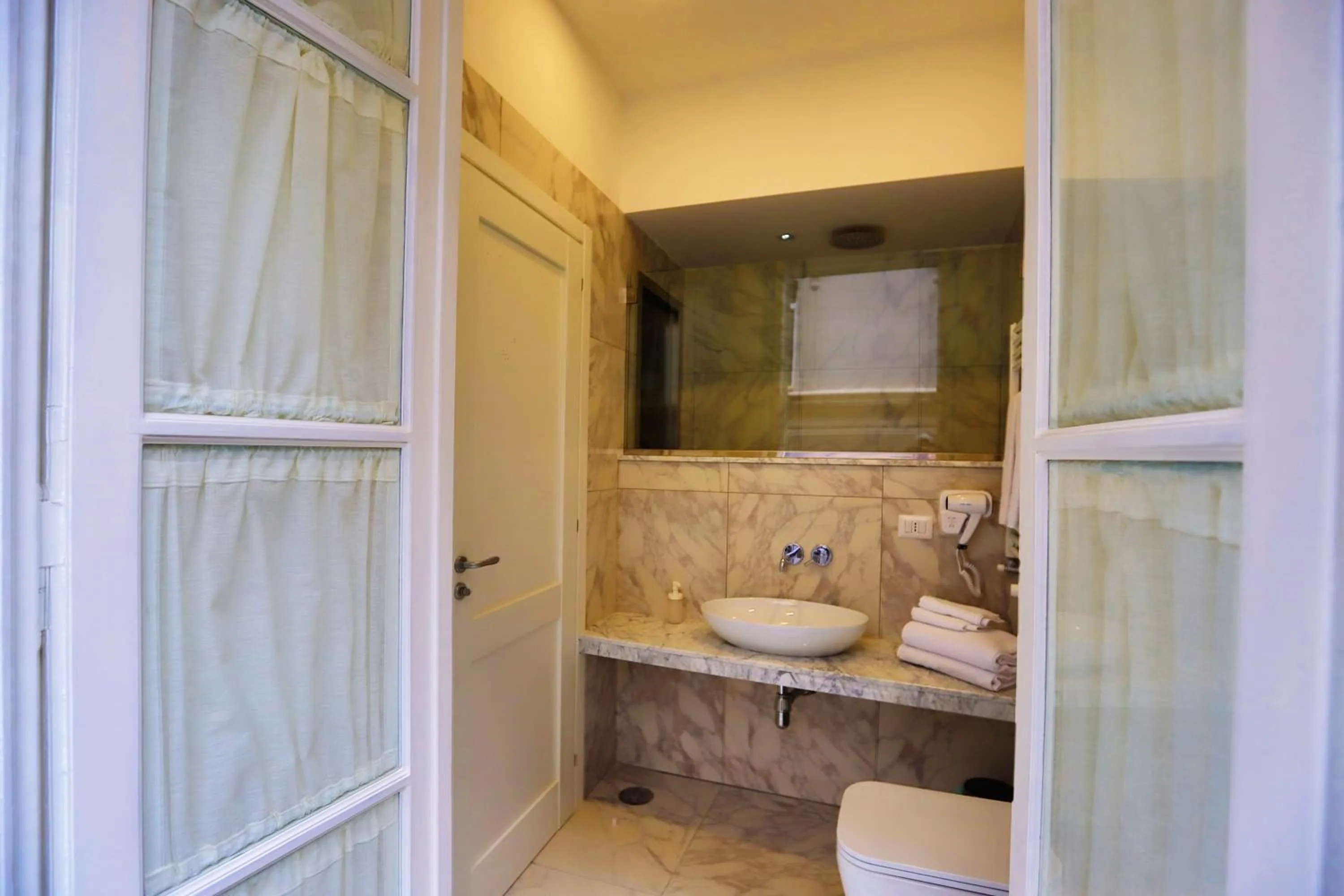 Bathroom in PORTO 53