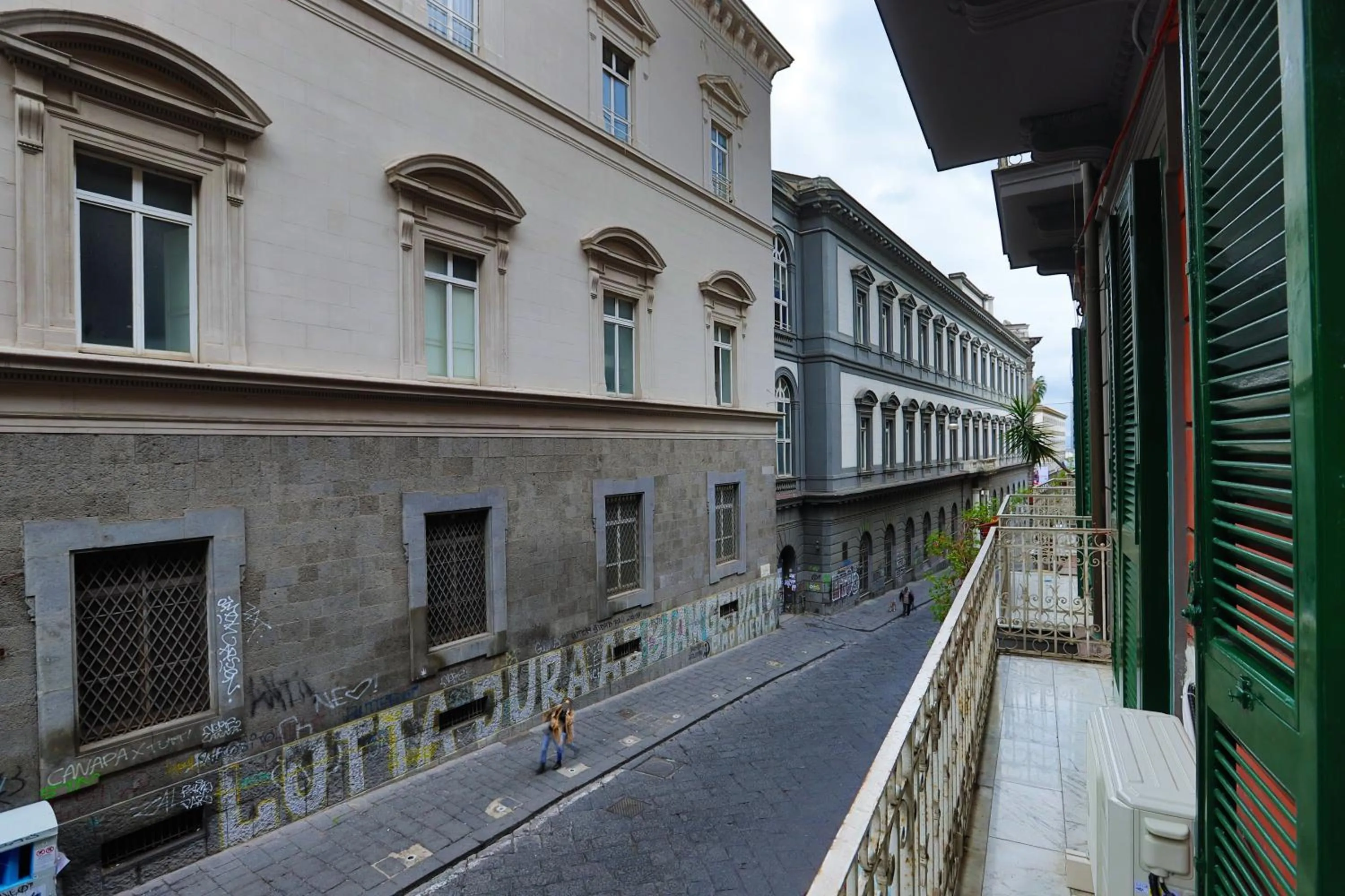 Property building in PORTO 53