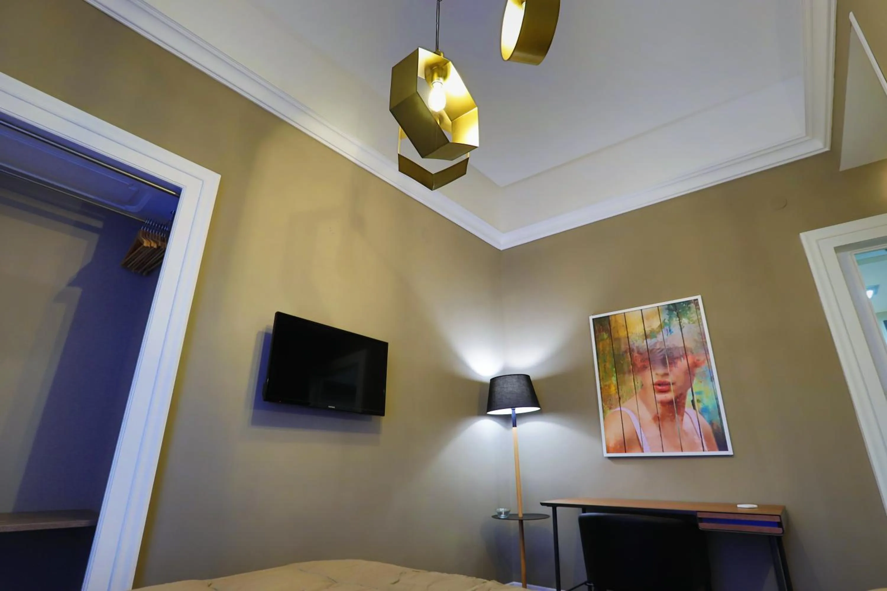 Photo of the whole room in PORTO 53