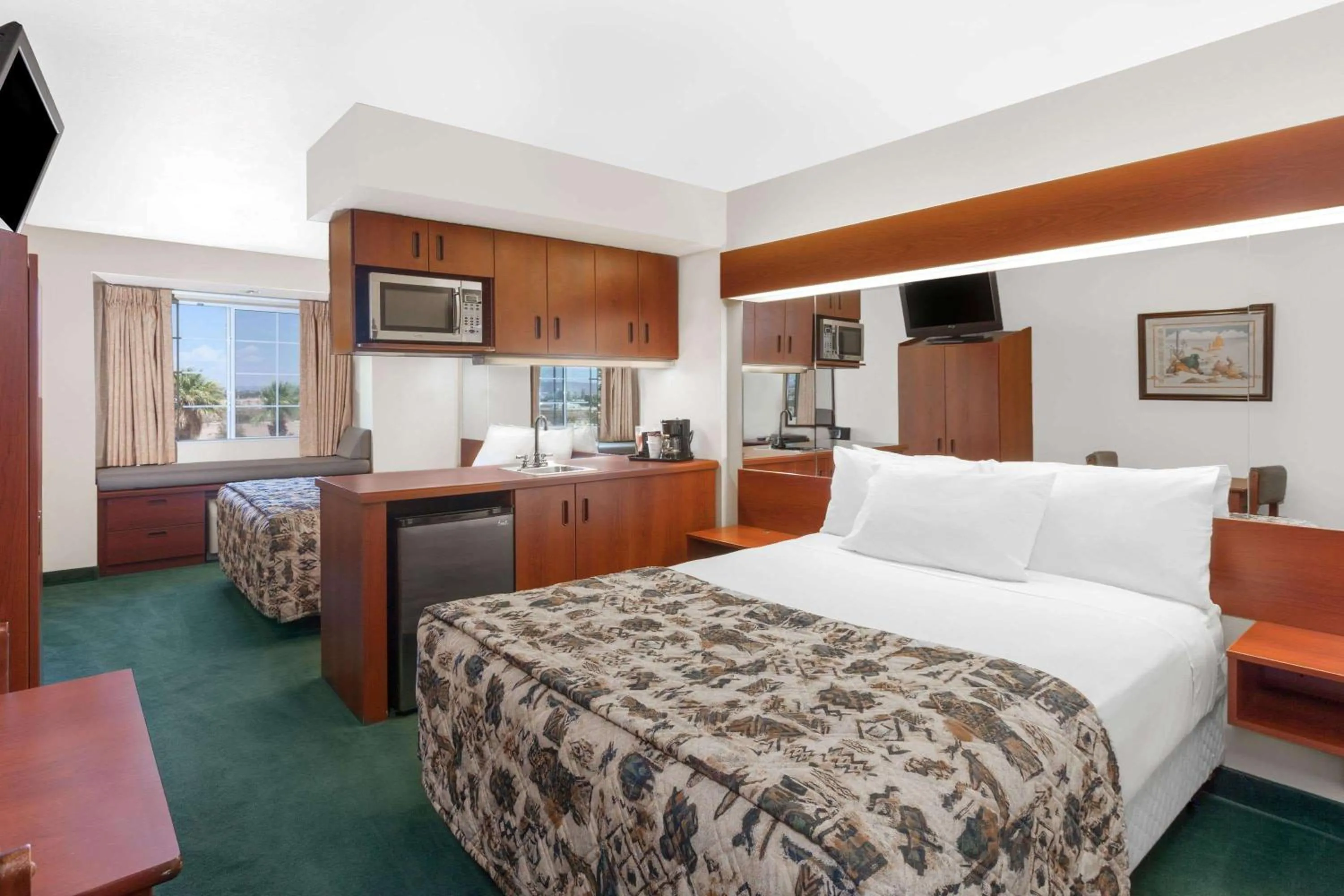 Photo of the whole room, Bed in Microtel Inn & Suites by Wyndham Wellton