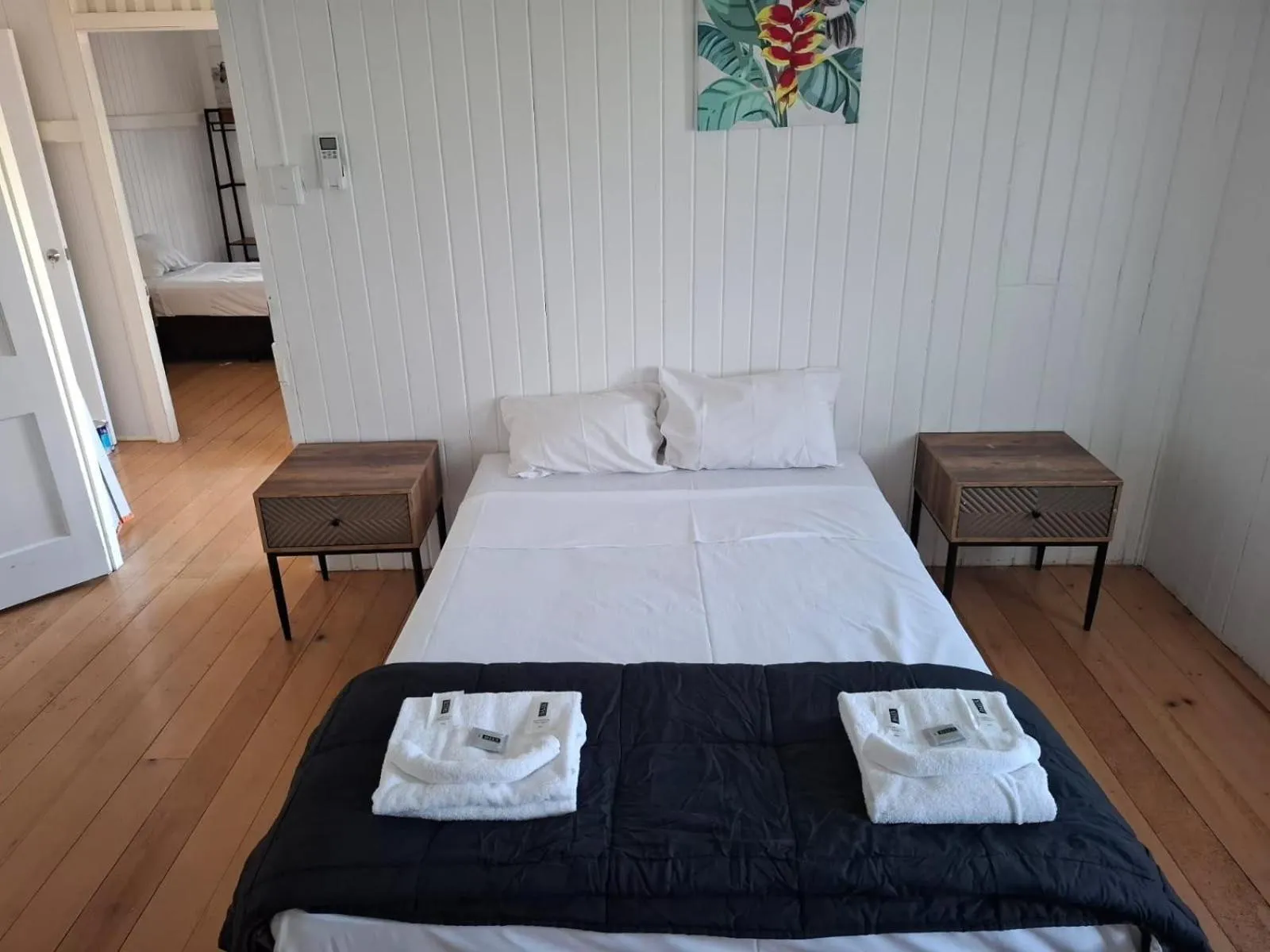 Bedroom, Bed in Maryborough City Motel