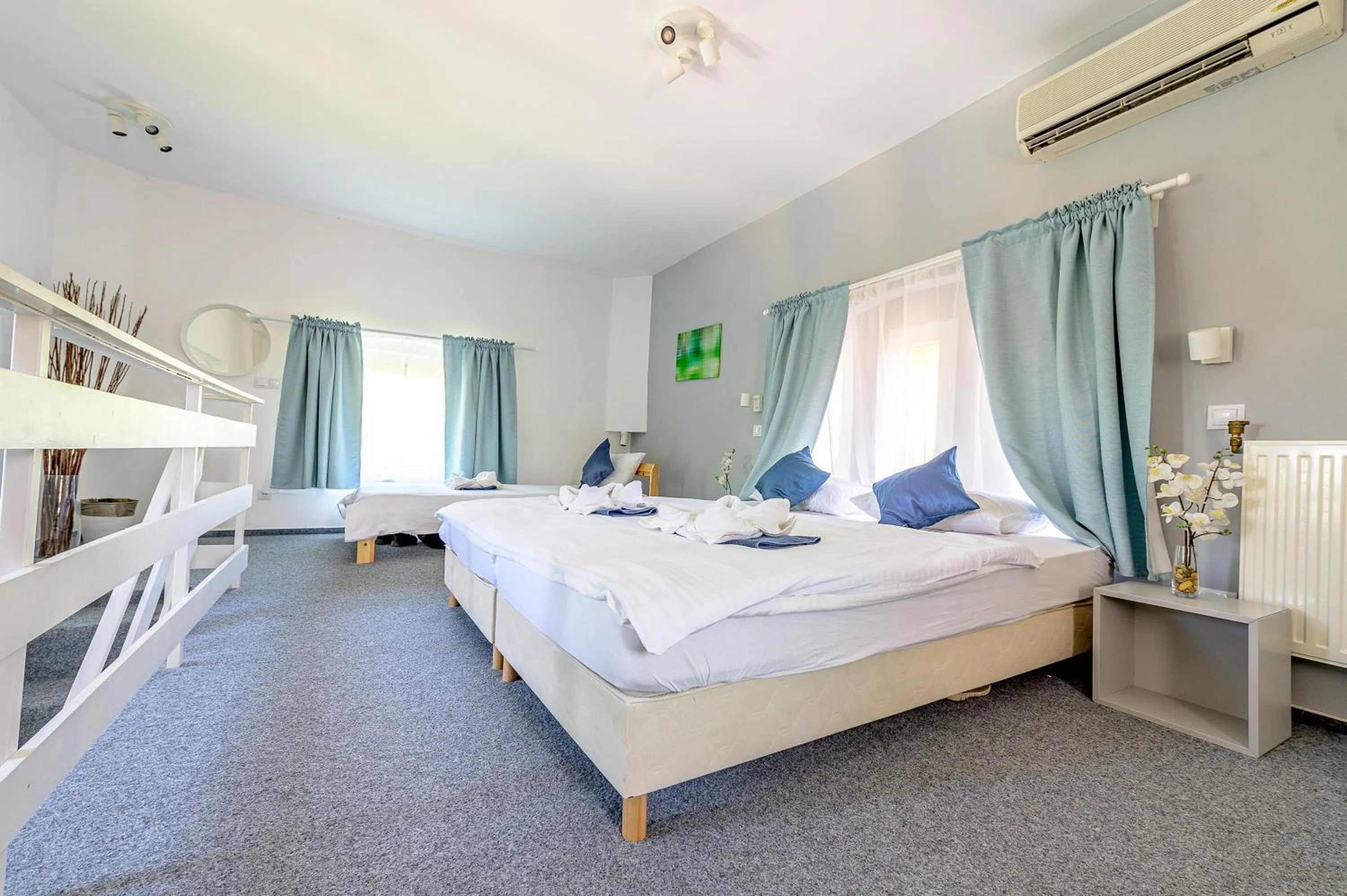 Bed in Herczeg Udvarház Poroszló