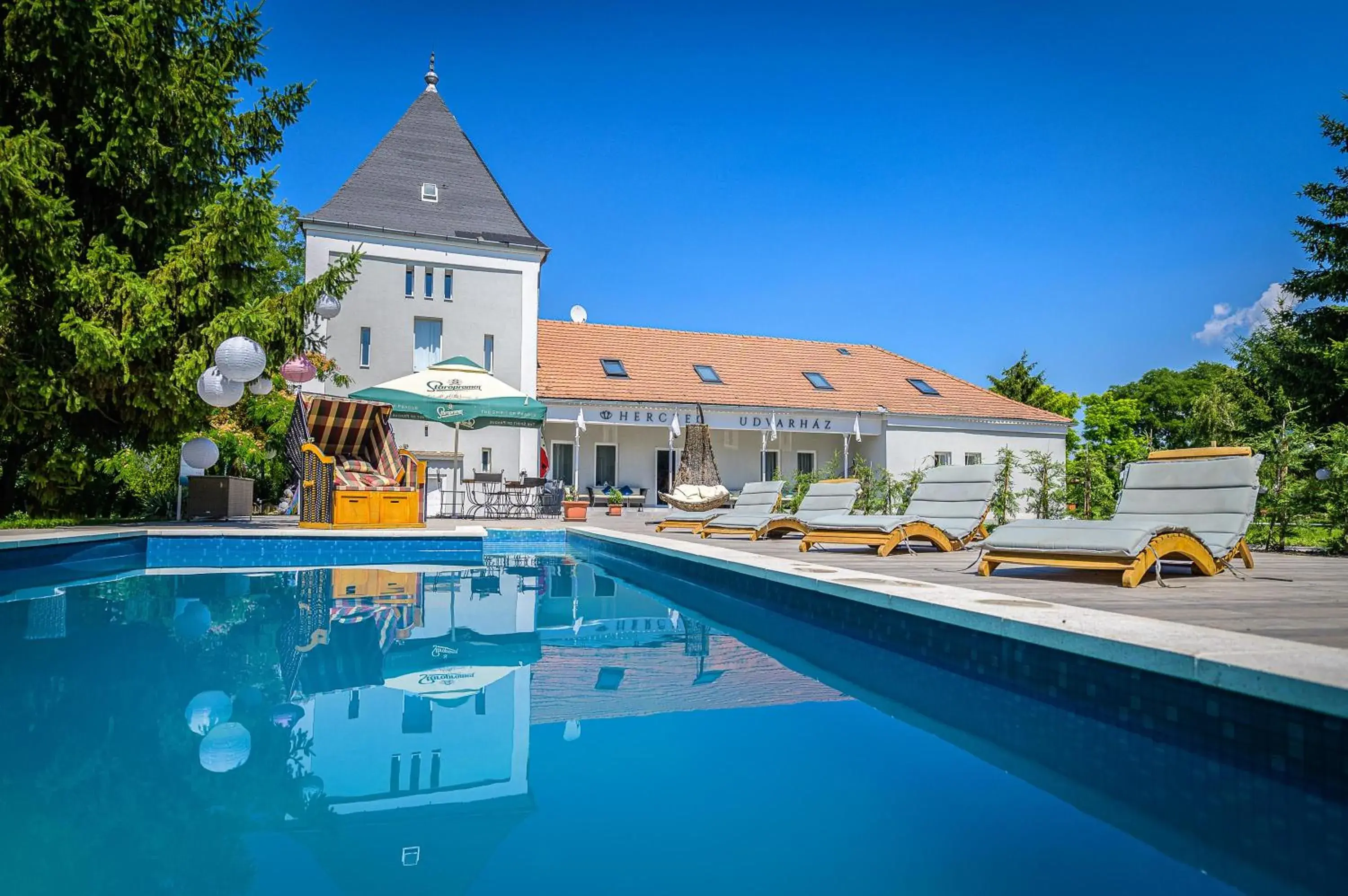 Herczeg Udvarház Poroszló Herczeg Udvarház Poroszló