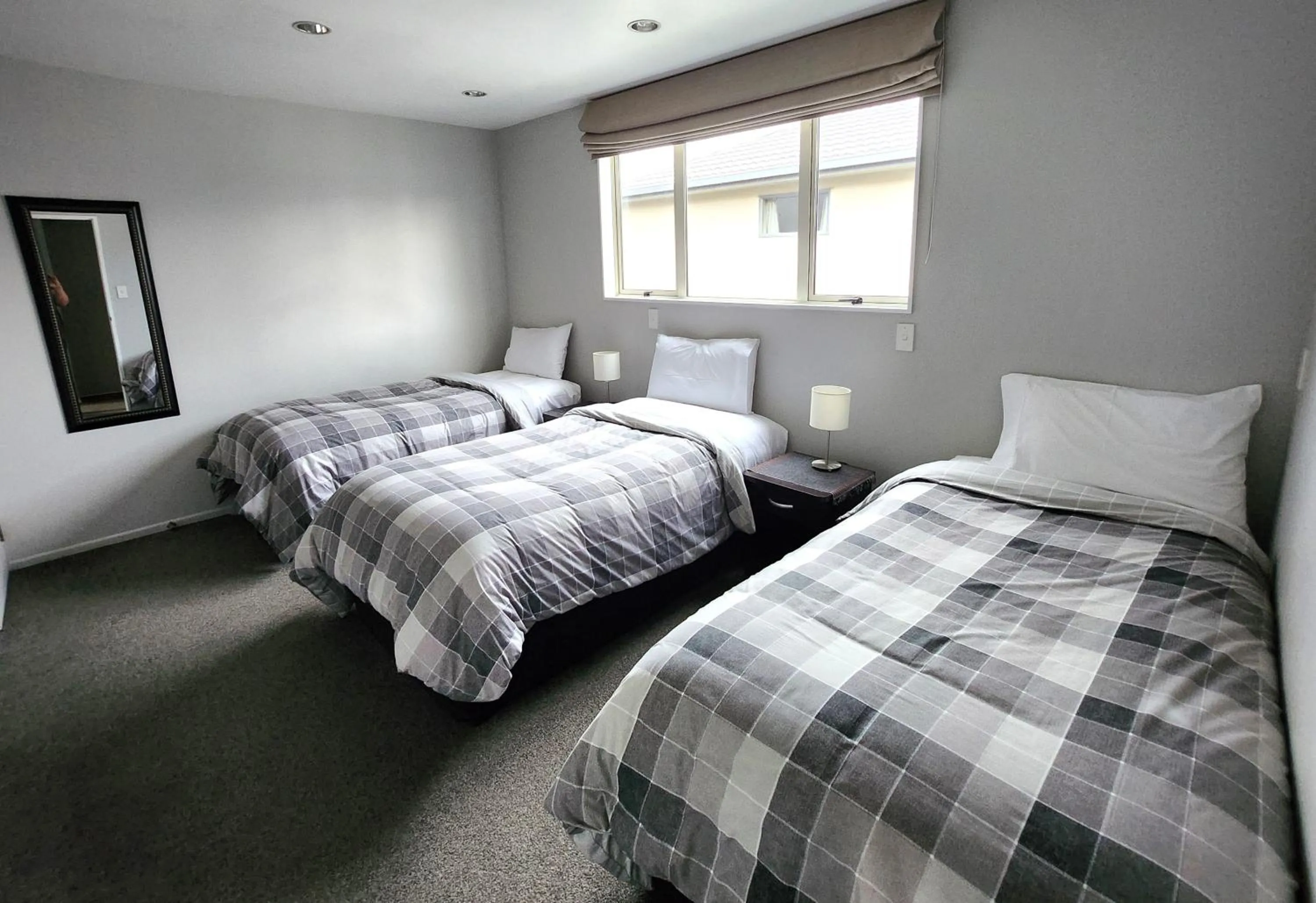 Bedroom, Bed in Lugano Motor Lodge