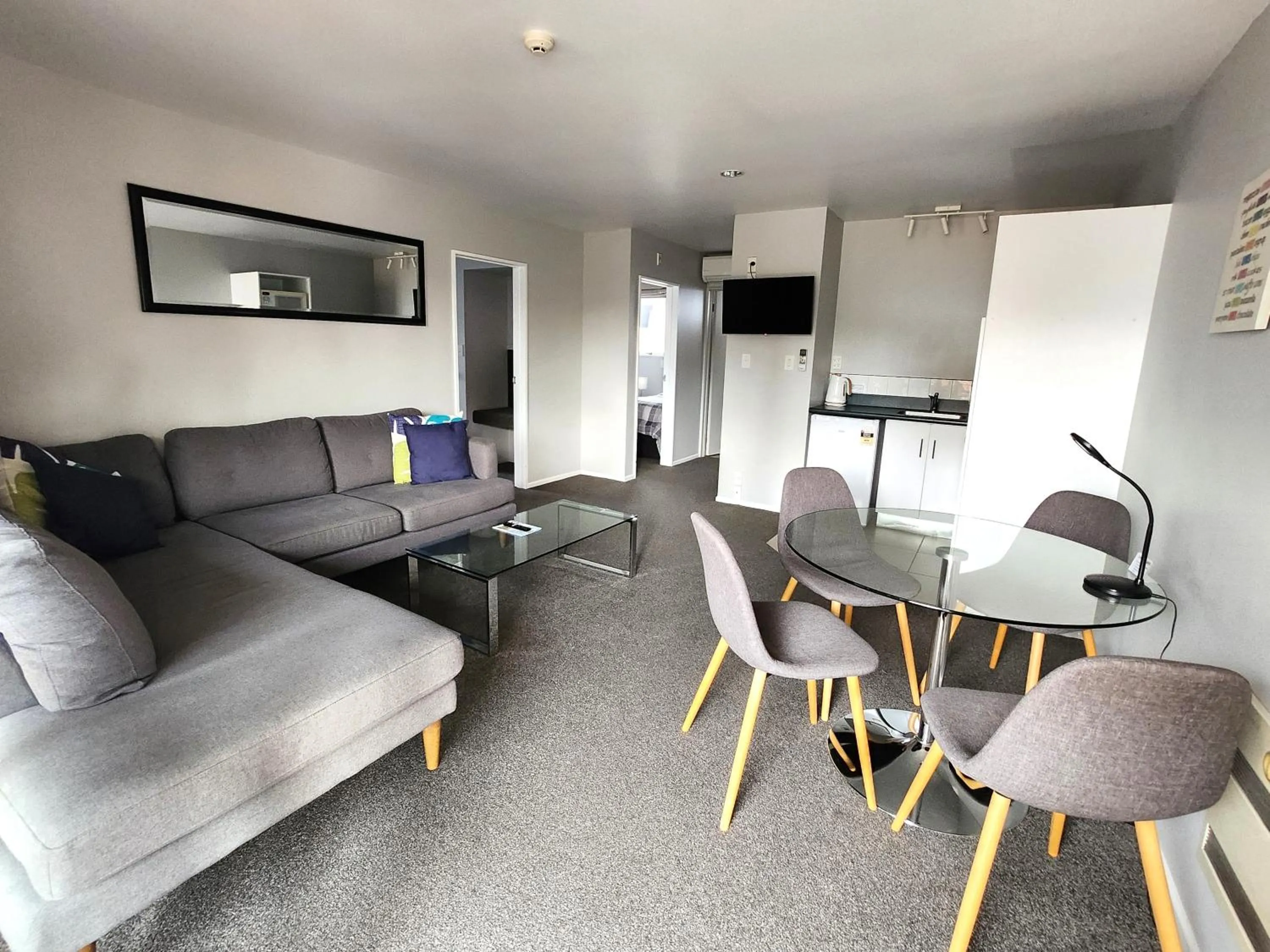 TV and multimedia in Lugano Motor Lodge