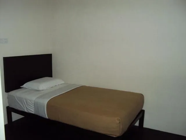 OYO 728 Tai Pan Hotel