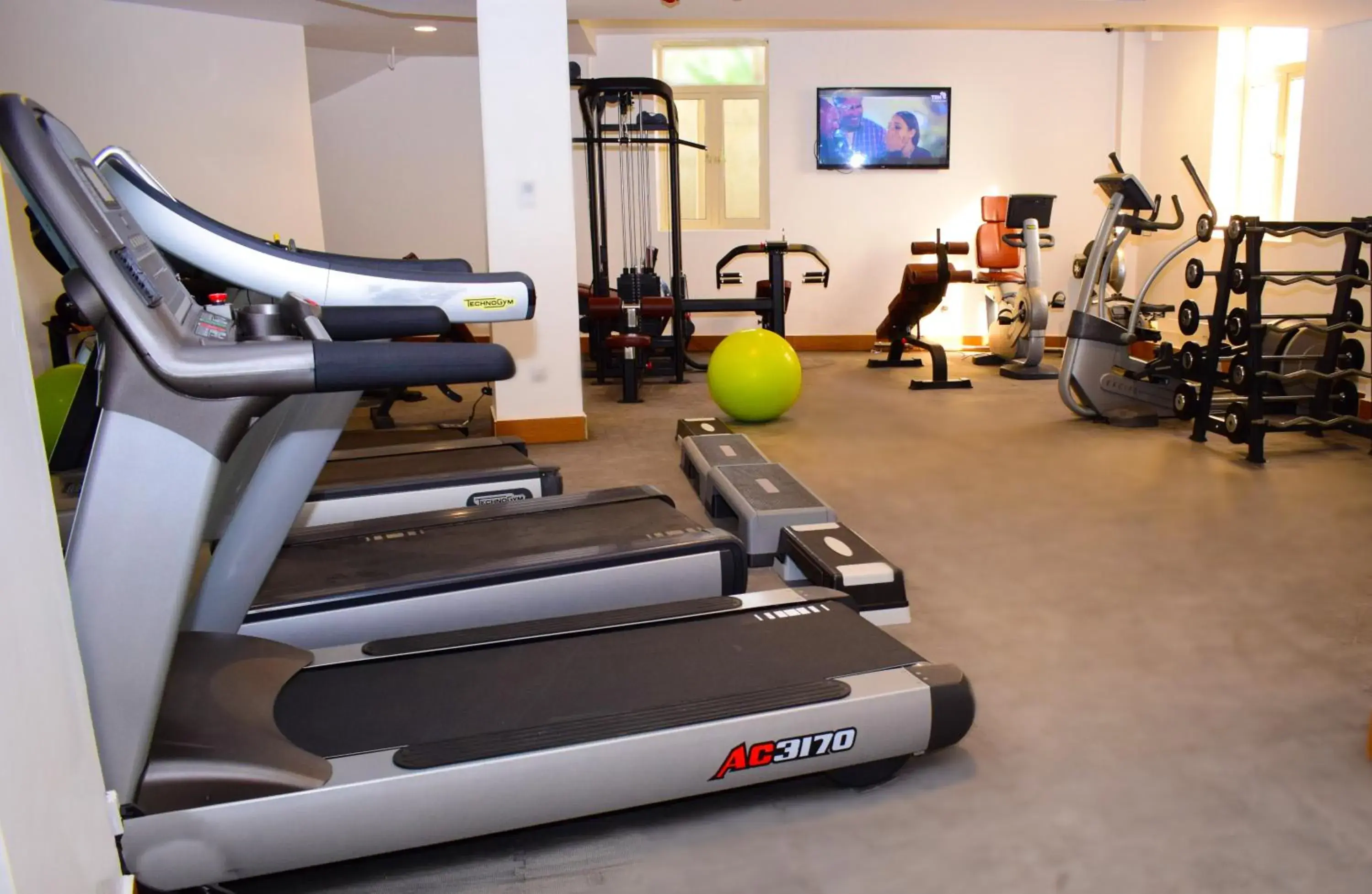 Fitness centre/facilities in Monty Suites & Golf Fitness centre/facilities in Monty Suites & Golf