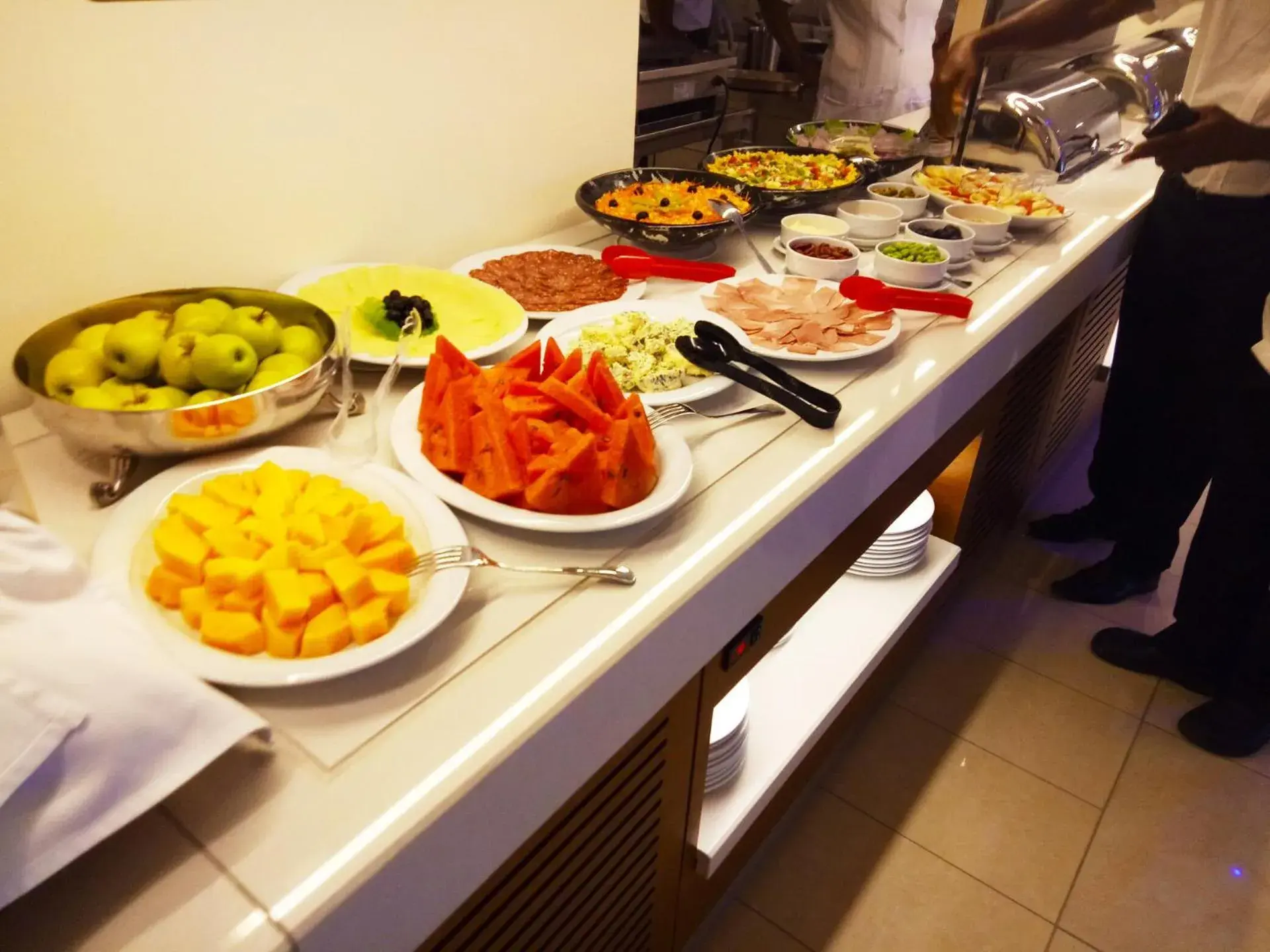 Restaurant/places to eat in Monty Suites & Golf Restaurant/places to eat in Monty Suites & Golf