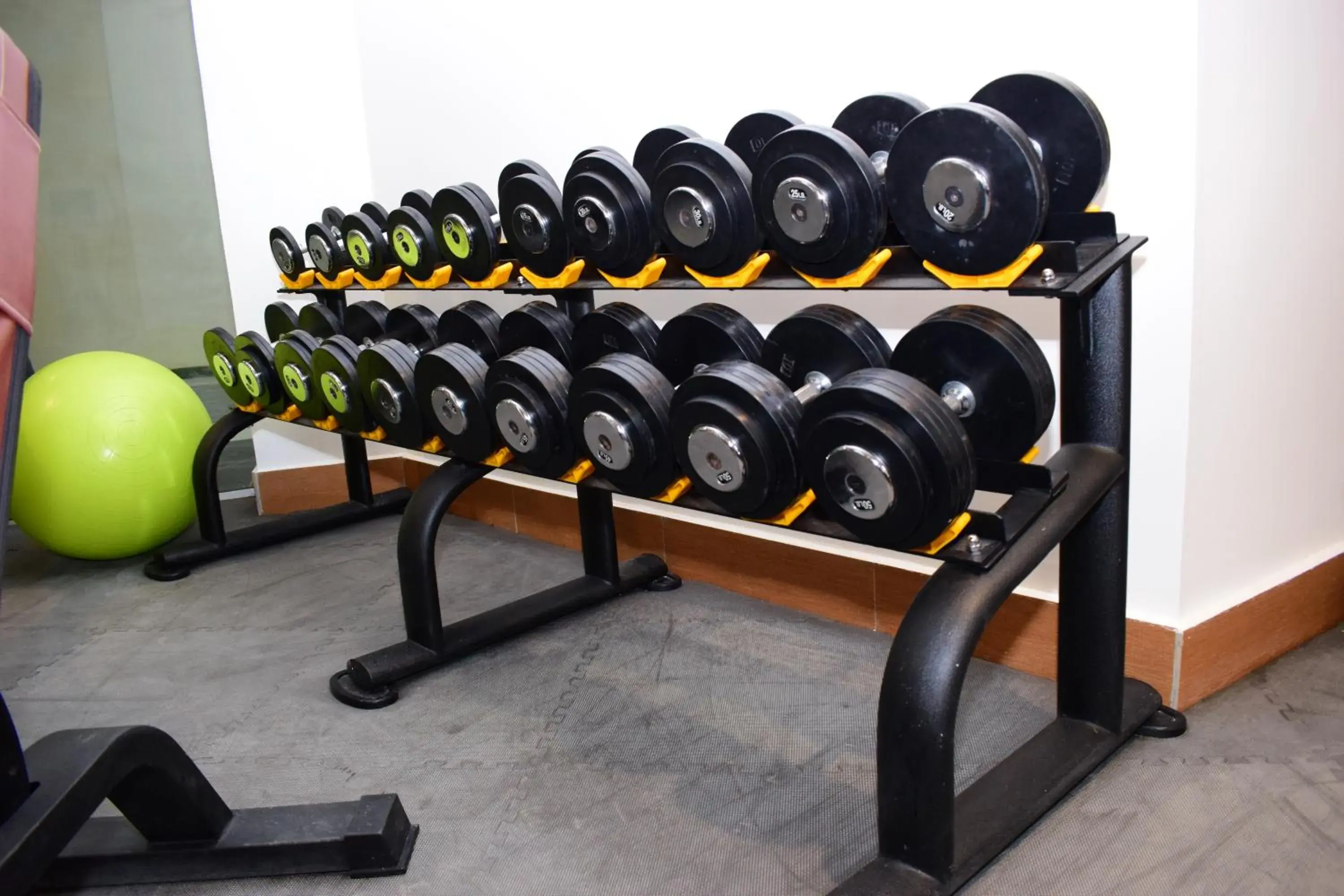 Fitness centre/facilities in Monty Suites & Golf Fitness centre/facilities in Monty Suites & Golf