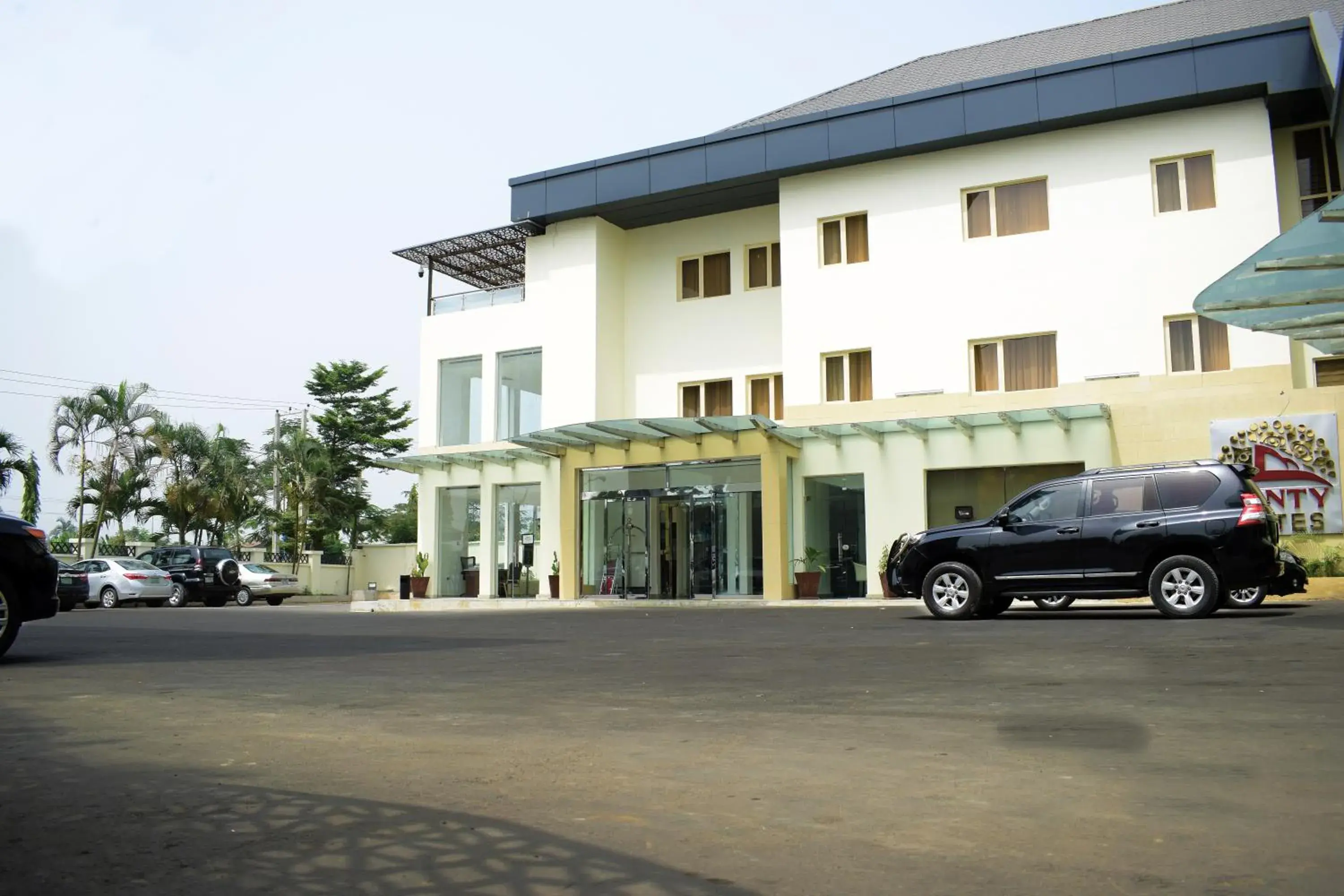 Facade/entrance in Monty Suites & Golf Facade/entrance in Monty Suites & Golf