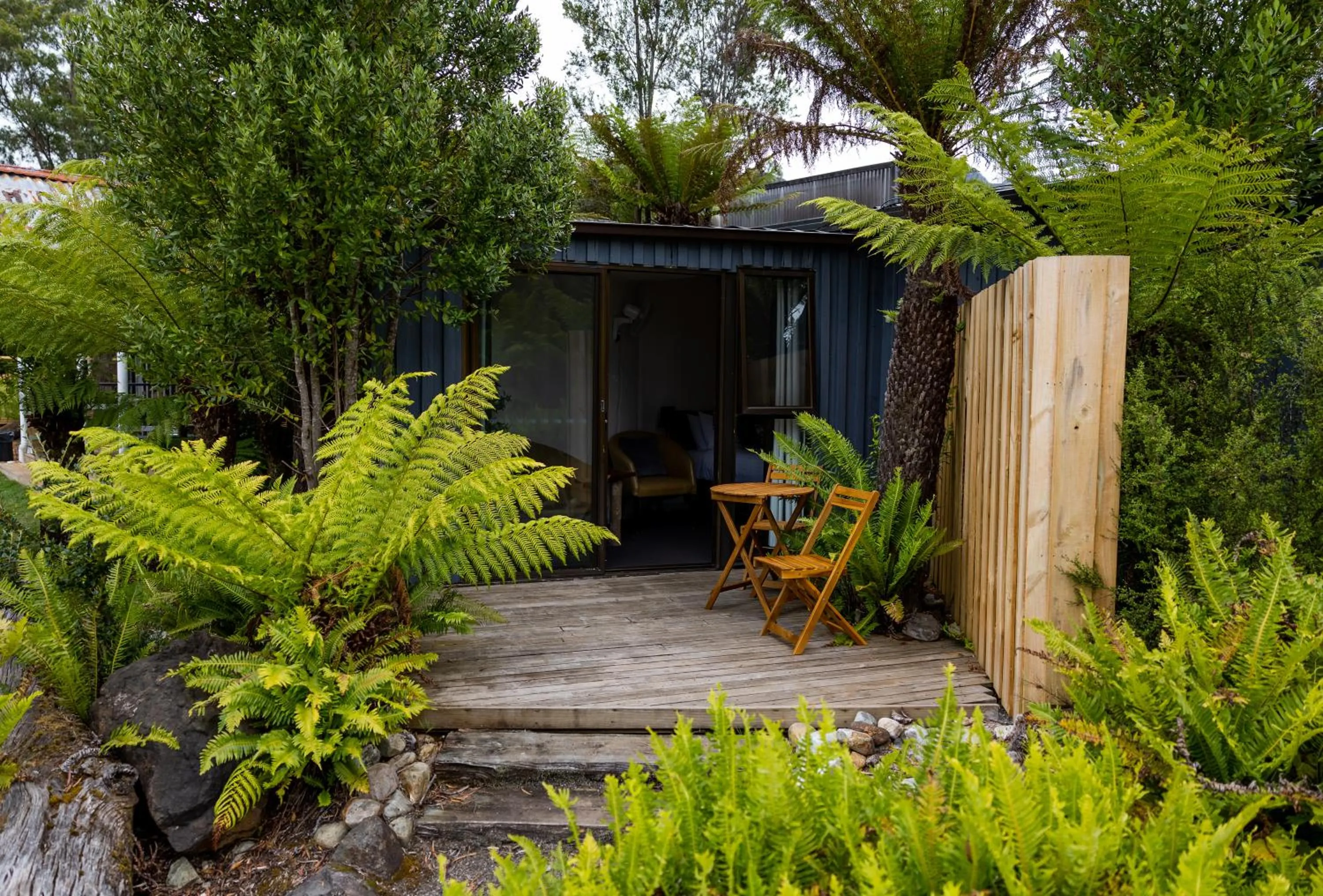Garden view in Tullah Lakeside Lodge
