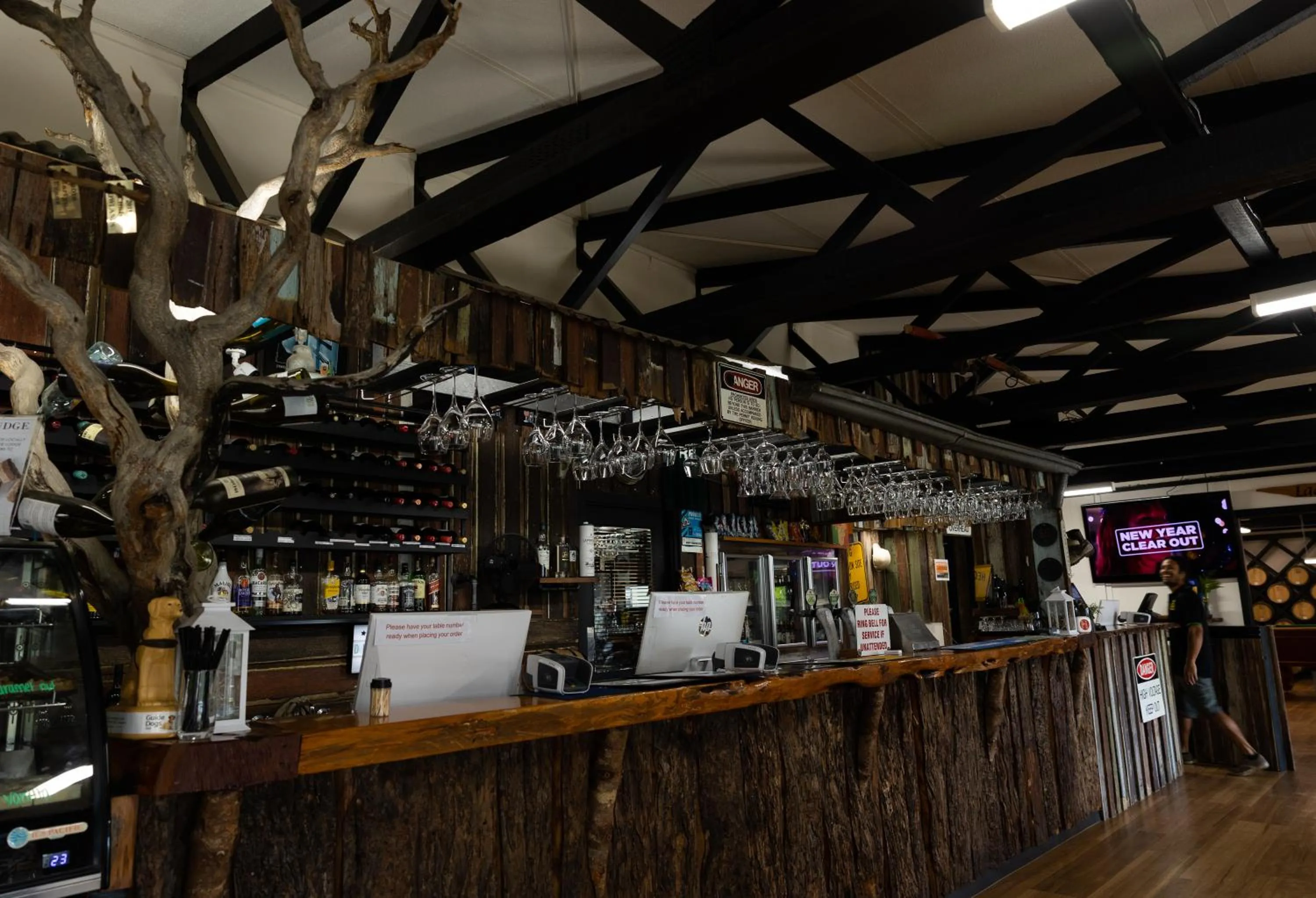 Restaurant/places to eat in Tullah Lakeside Lodge