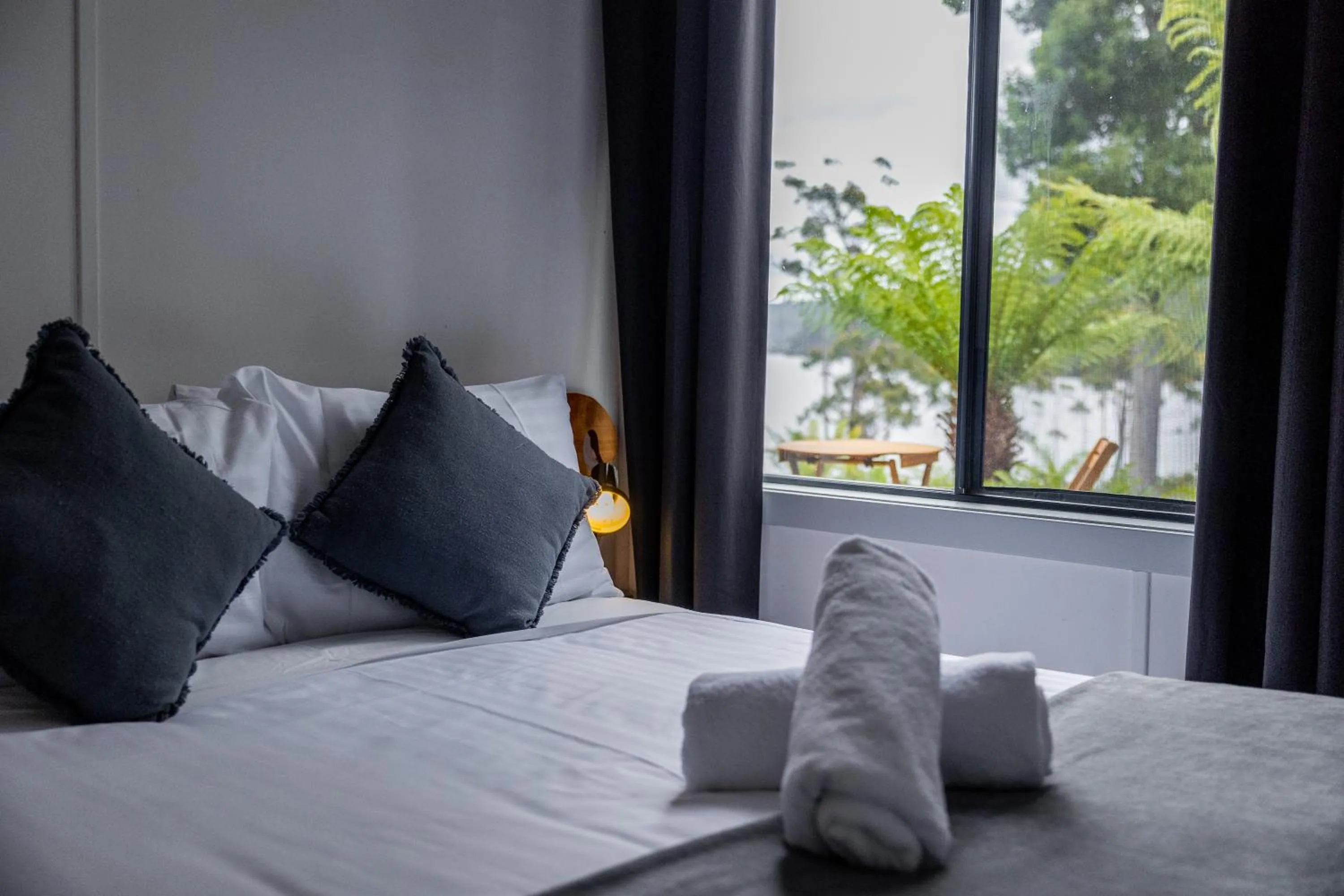 Bedroom, Bed in Tullah Lakeside Lodge