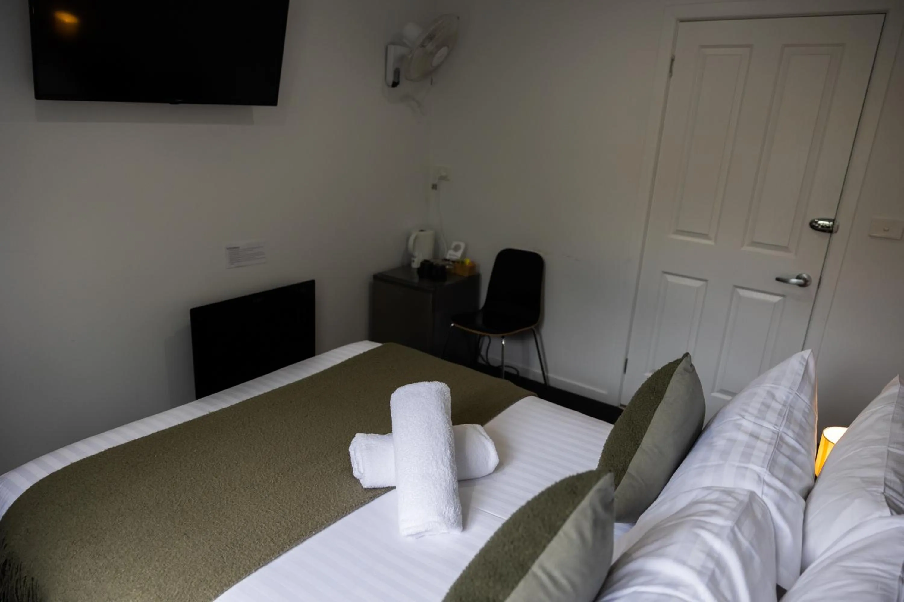 Bedroom, Bed in Tullah Lakeside Lodge