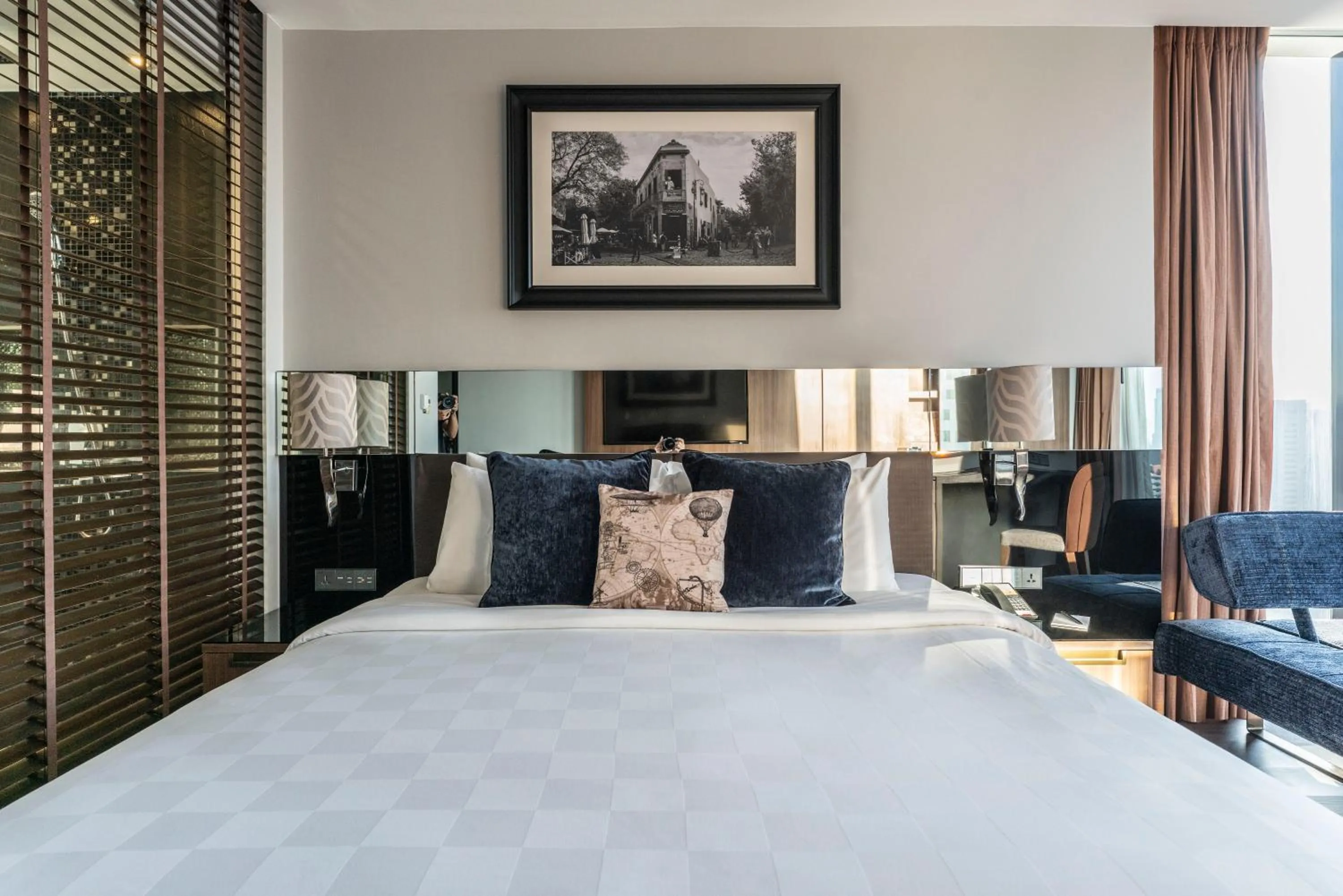 Bed in The Continent Hotel Sukhumvit - Asok BTS Bangkok