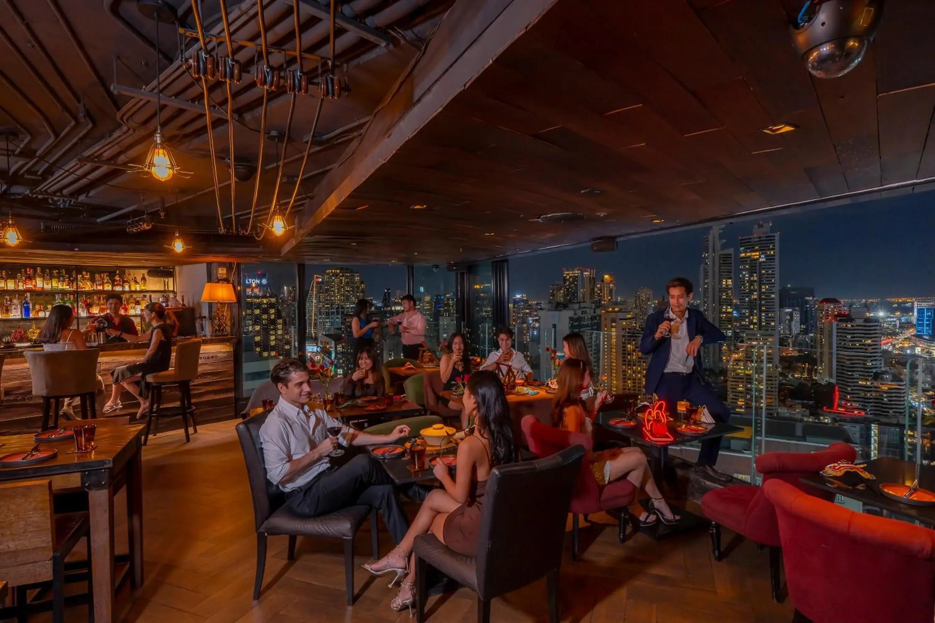 Lounge or bar in The Continent Hotel Sukhumvit - Asok BTS Bangkok Lounge or bar in The Continent Hotel Sukhumvit - Asok BTS Bangkok