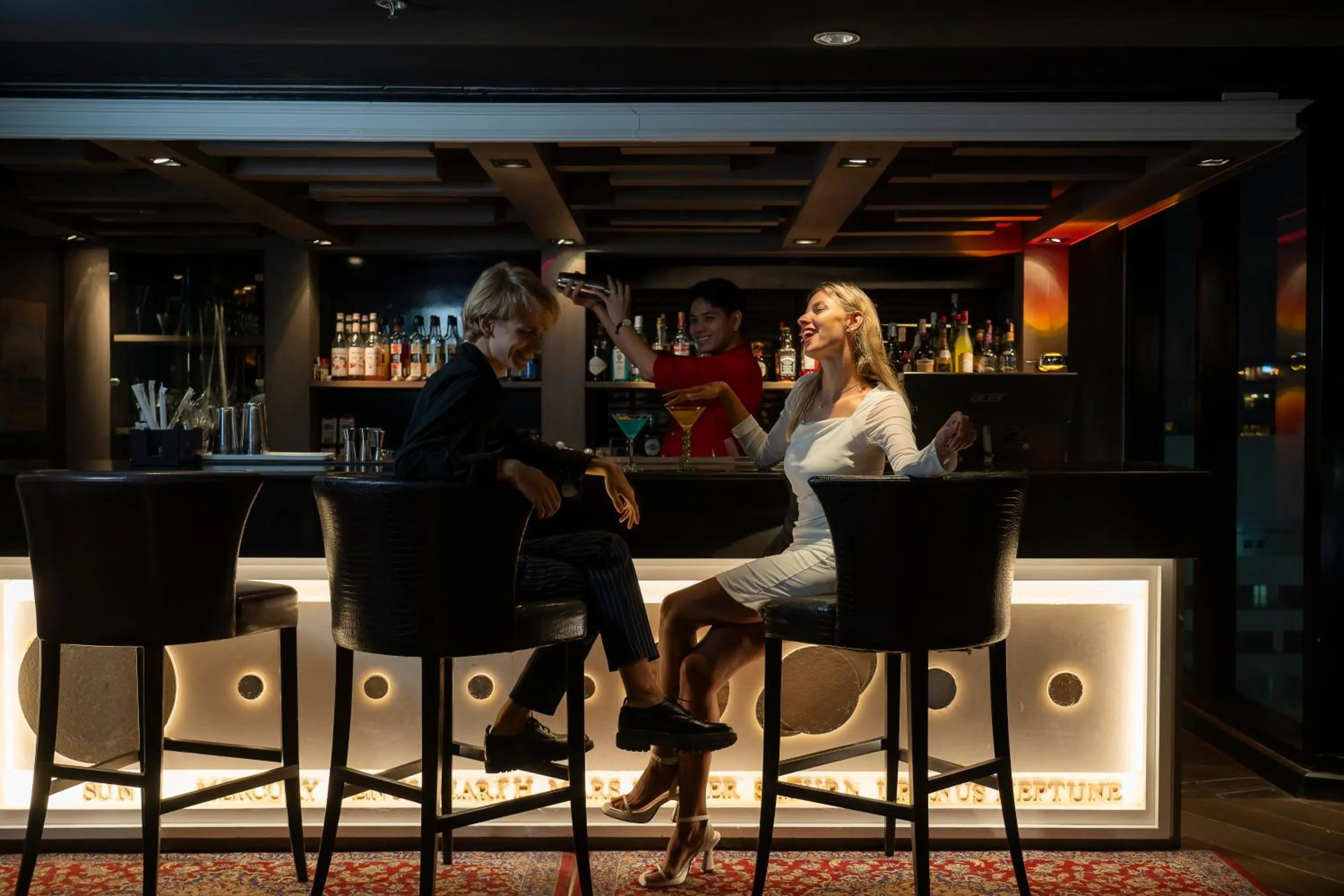 Lounge or bar in The Continent Hotel Sukhumvit - Asok BTS Bangkok