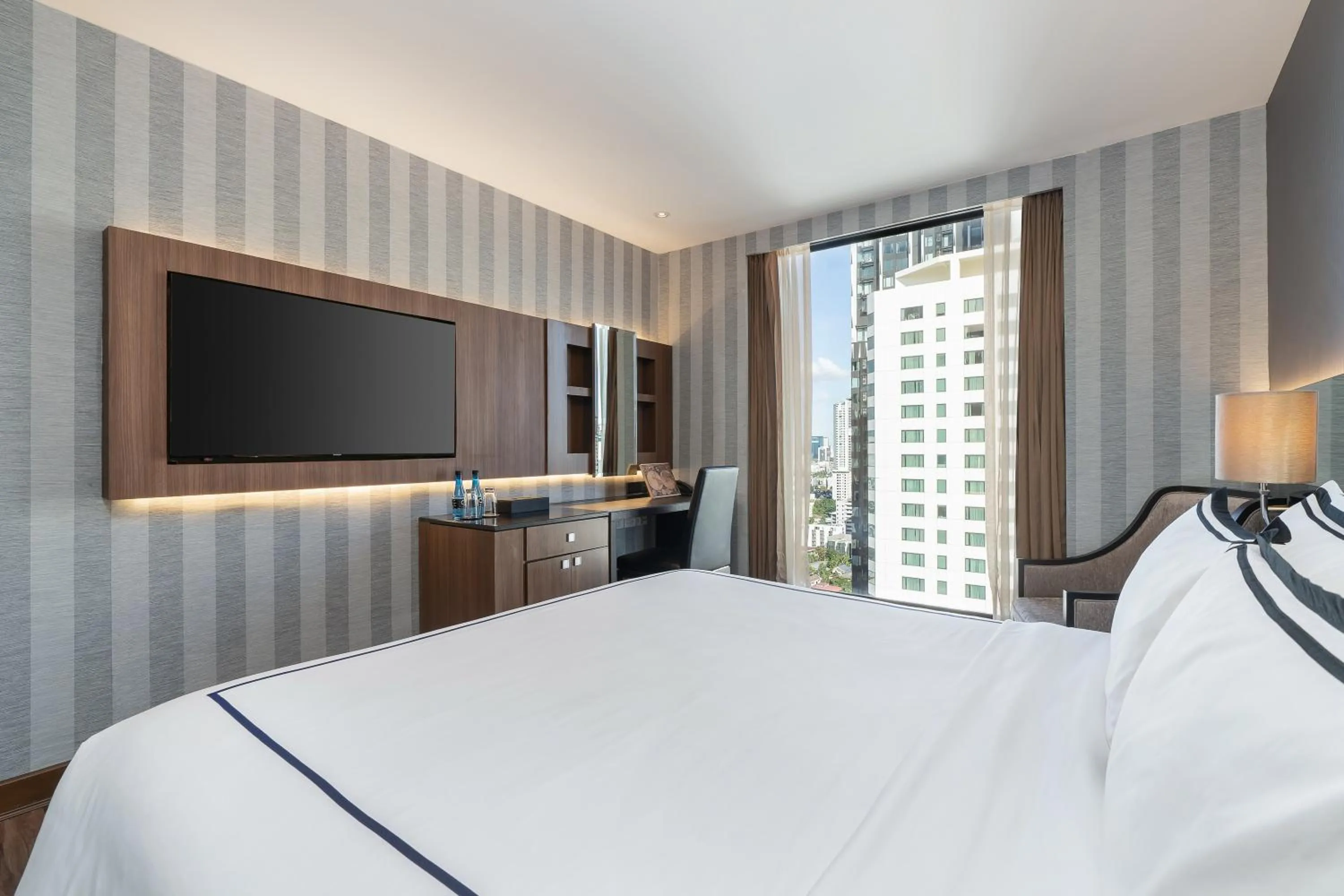 Bed in The Continent Hotel Sukhumvit - Asok BTS Bangkok