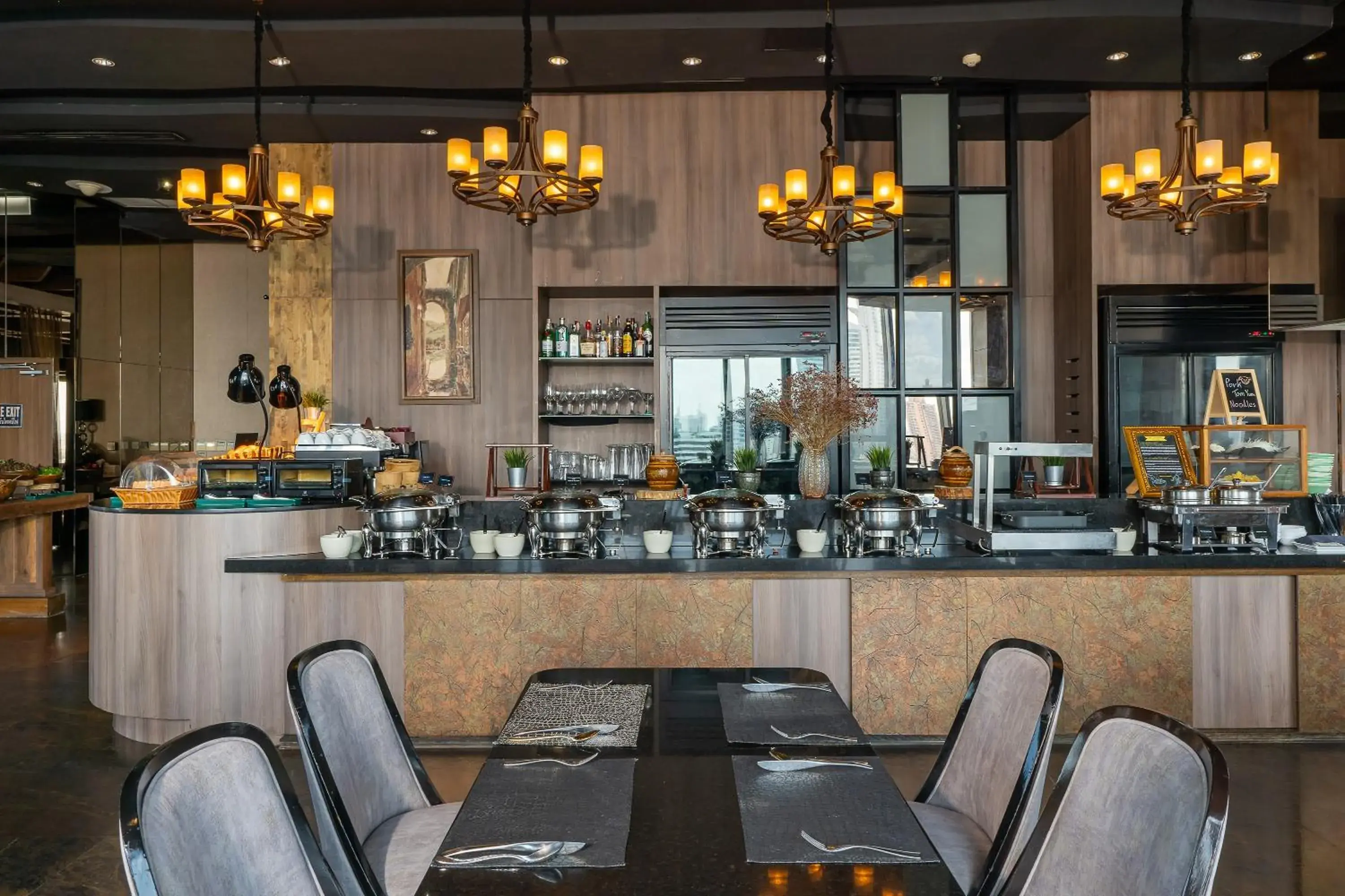 Restaurant/places to eat in The Continent Hotel Sukhumvit - Asok BTS Bangkok Restaurant/places to eat in The Continent Hotel Sukhumvit - Asok BTS Bangkok