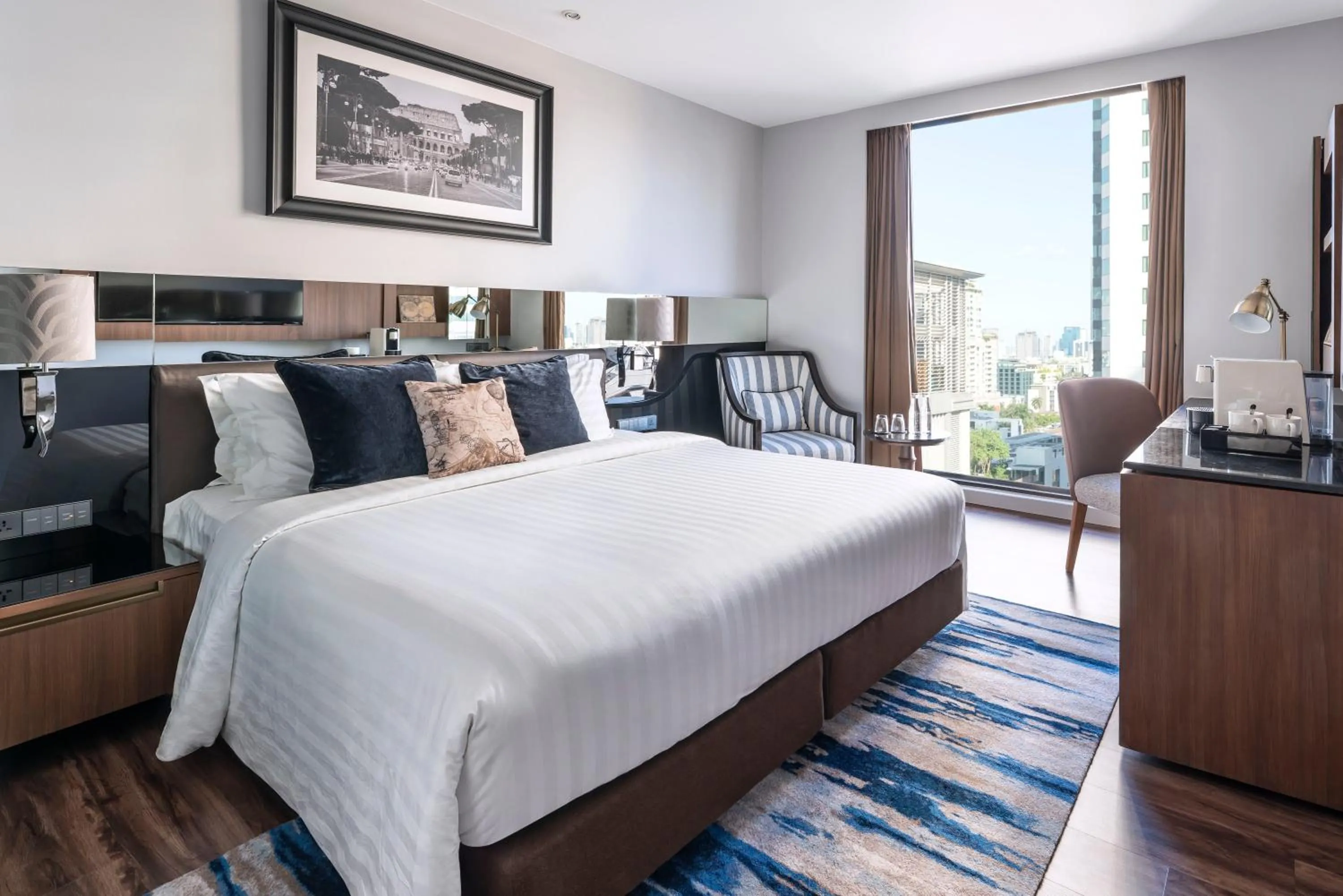 Bed in The Continent Hotel Sukhumvit - Asok BTS Bangkok