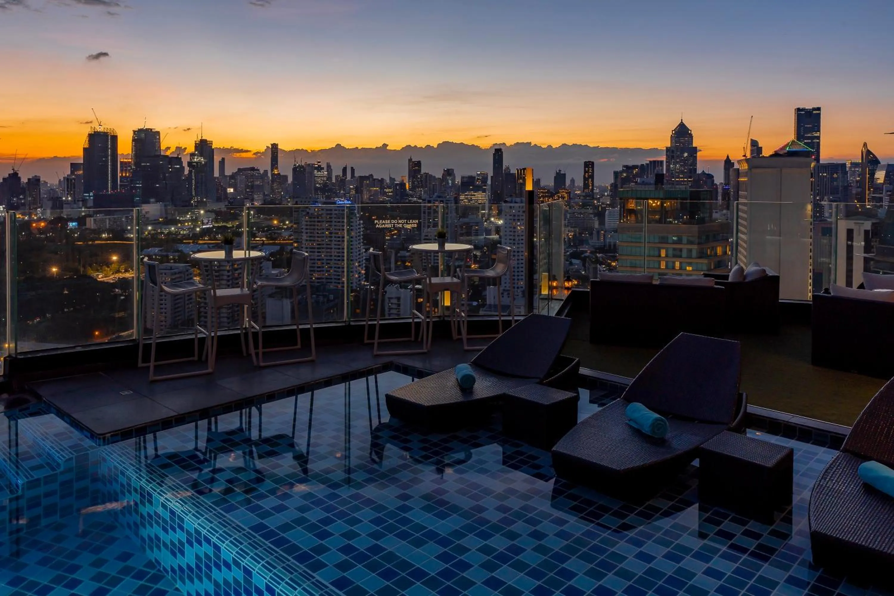 Swimming pool in The Continent Hotel Sukhumvit - Asok BTS Bangkok