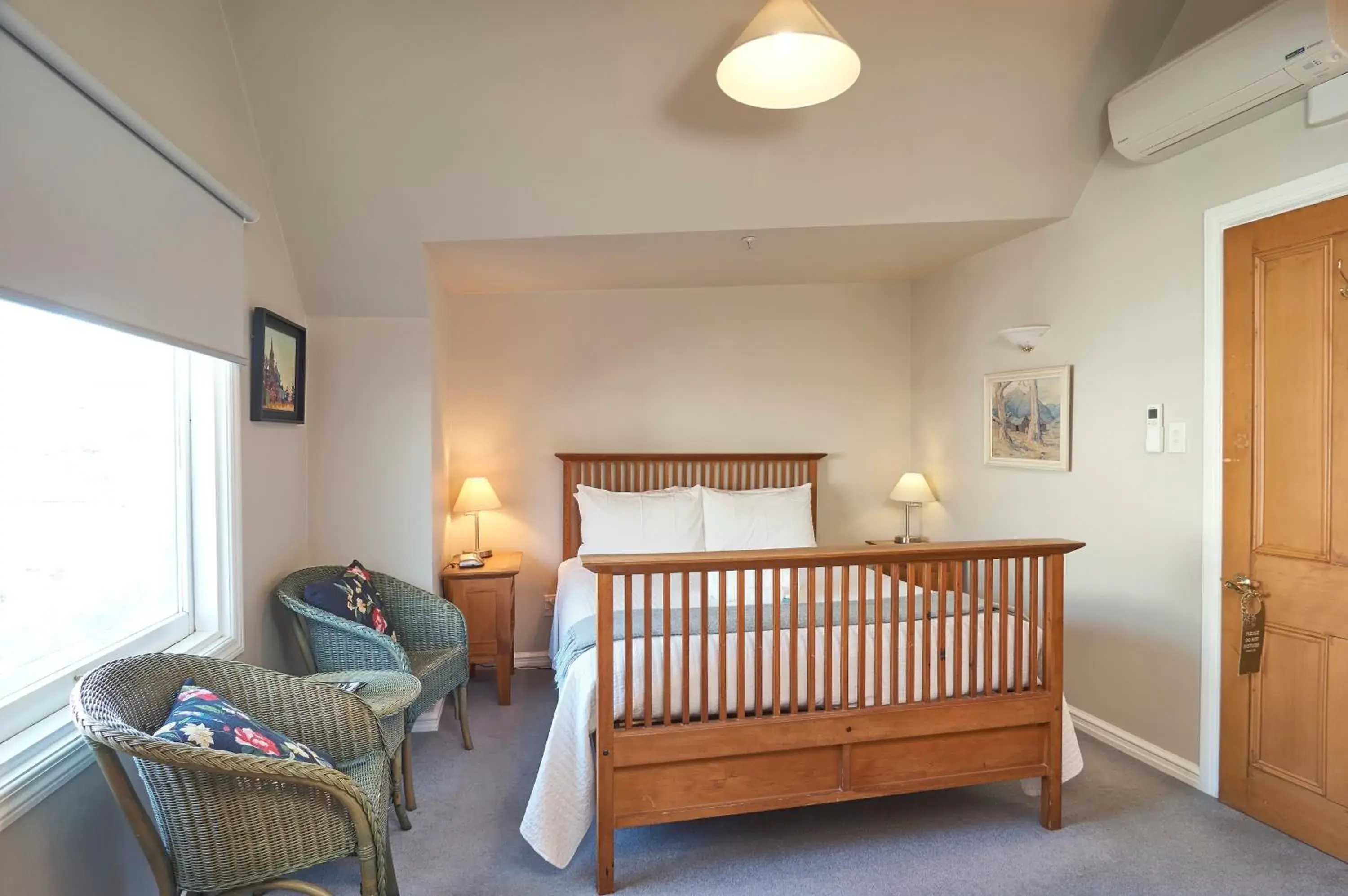 Bed, Seating Area in Orari Boutique Hotel