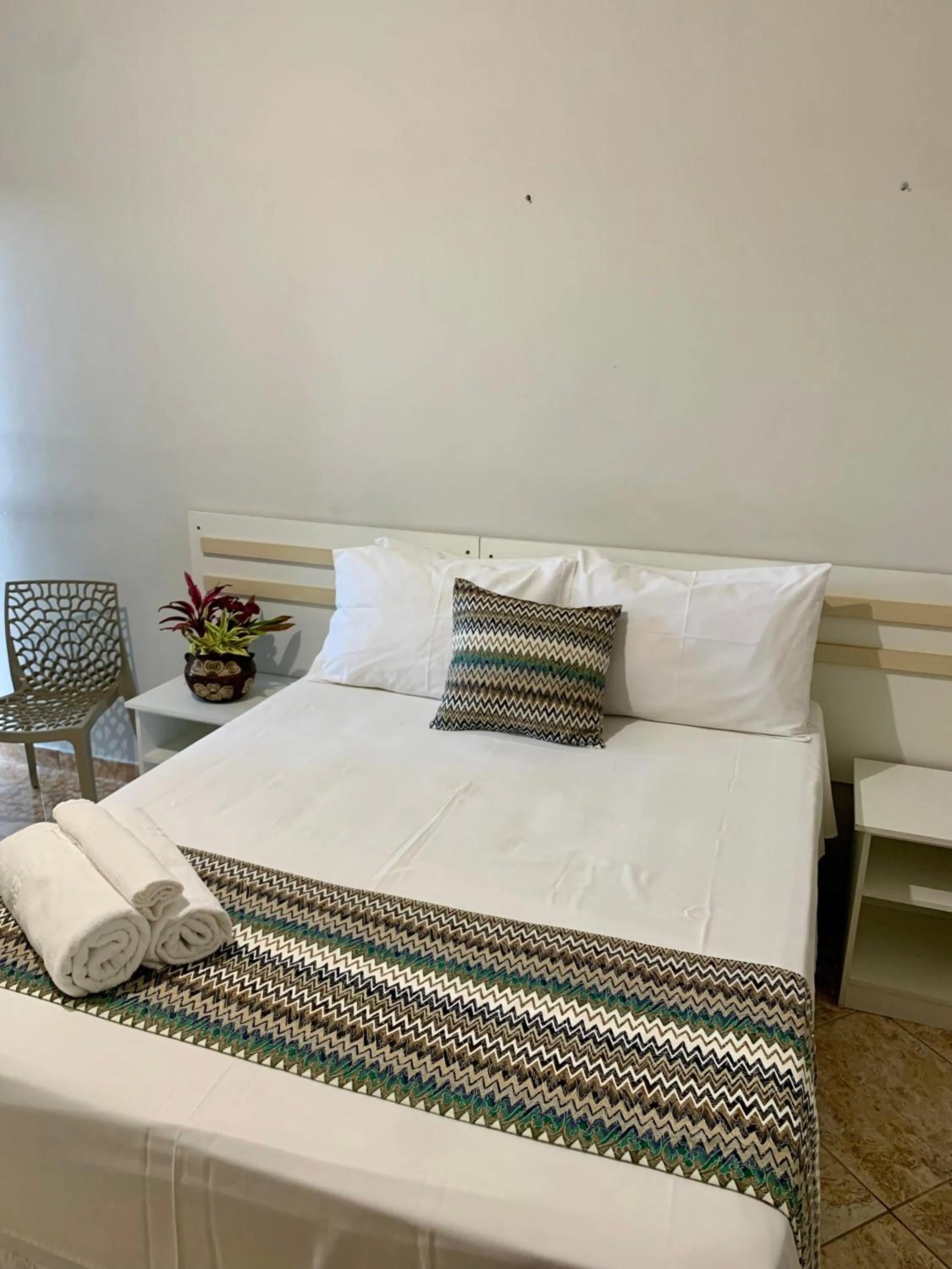 Photo of the whole room, Bed in Pousada do Guinda DIAMANTINA -MG