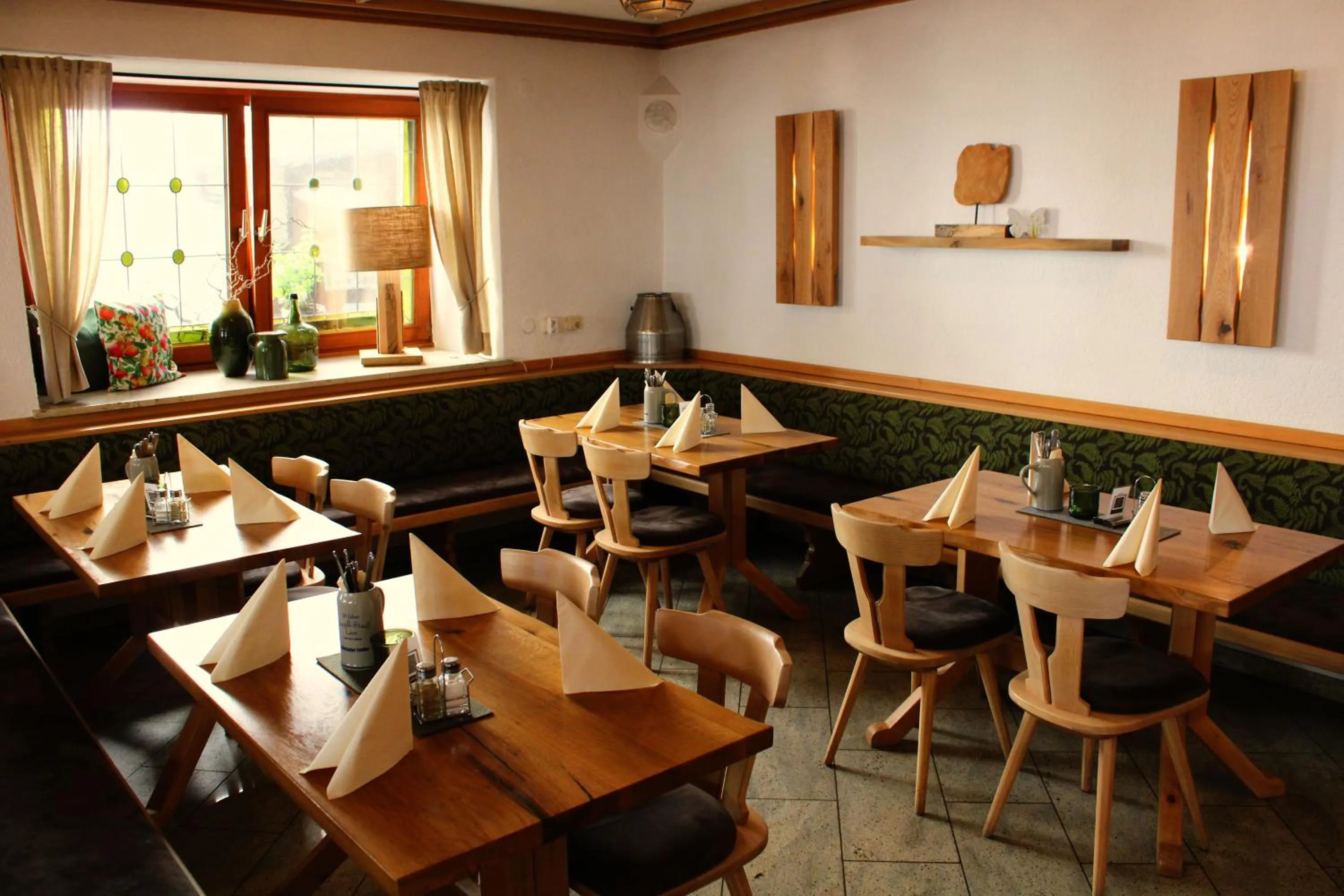 Restaurant/places to eat in Bayerische Gastwirtschaft Dimpfl-Stadl