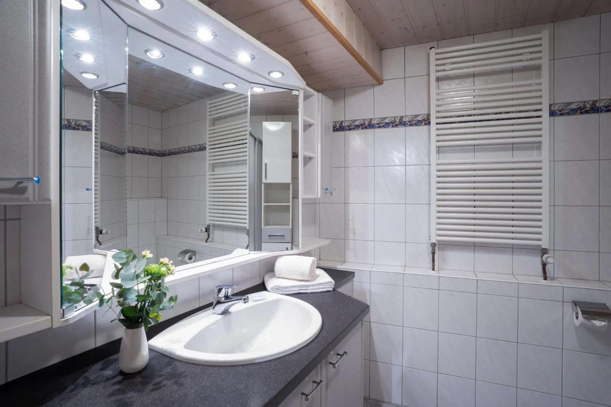 Bathroom in Bayerische Gastwirtschaft Dimpfl-Stadl