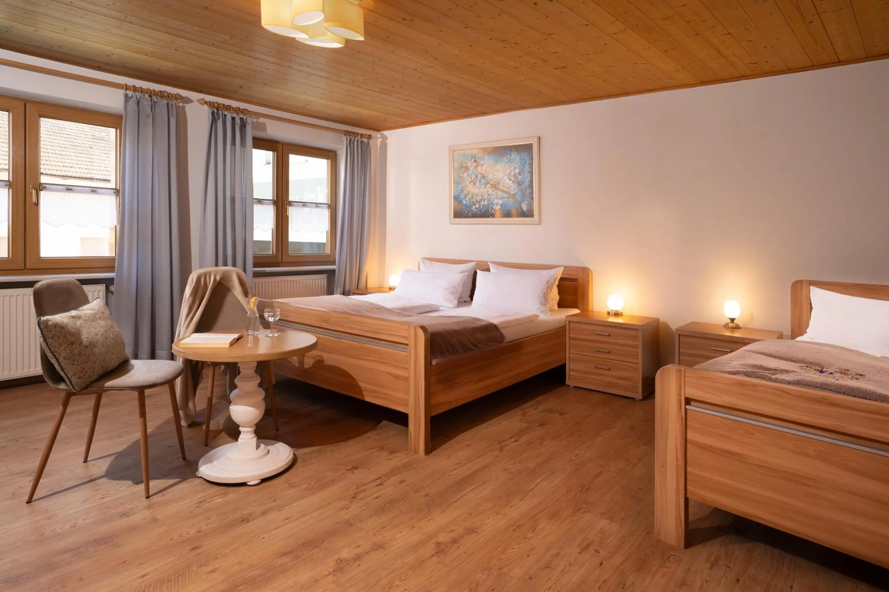 Photo of the whole room, Bed in Bayerische Gastwirtschaft Dimpfl-Stadl