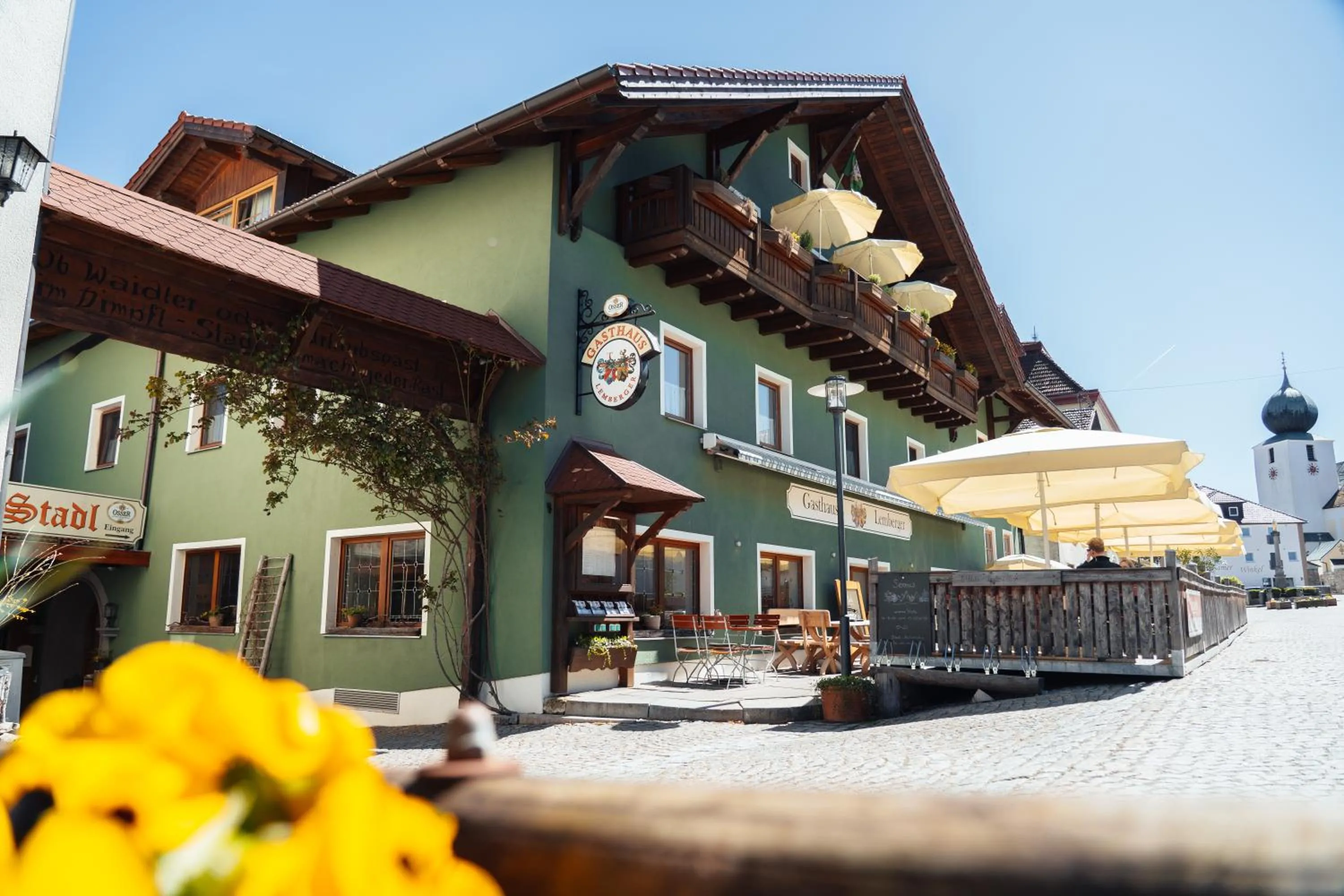 Property building in Bayerische Gastwirtschaft Dimpfl-Stadl