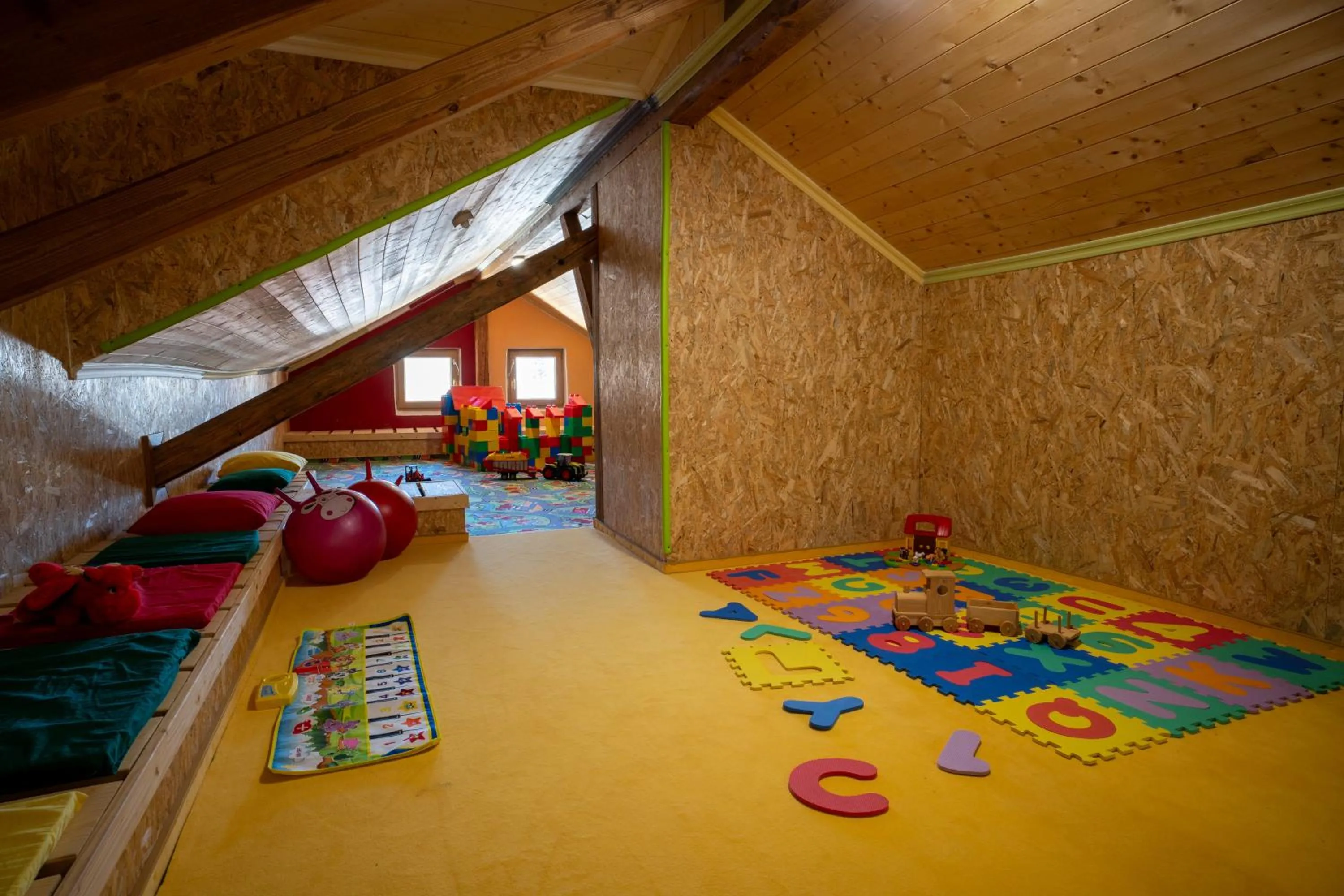 Game Room, Bed in Bayerische Gastwirtschaft Dimpfl-Stadl