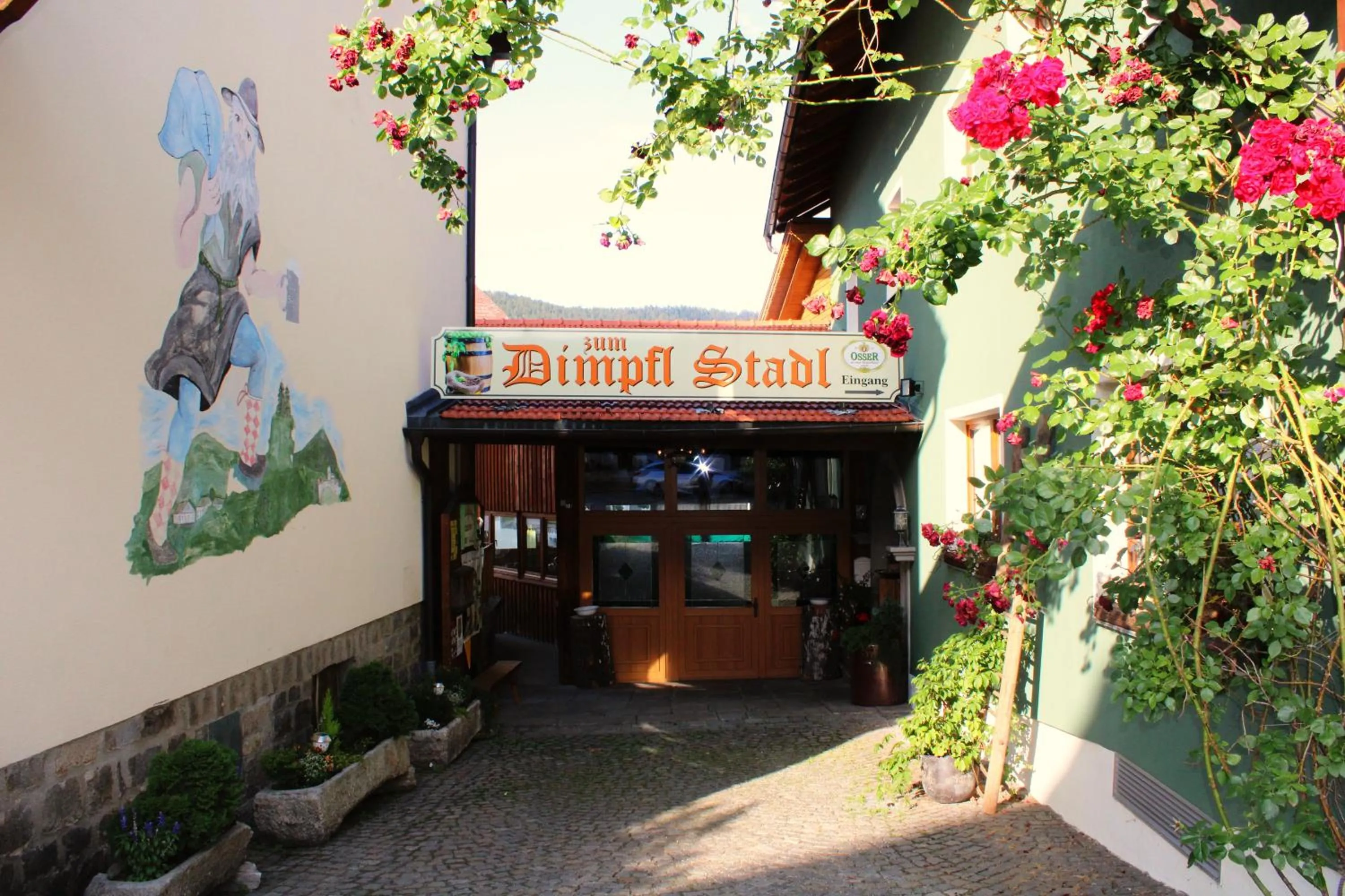 Property building in Bayerische Gastwirtschaft Dimpfl-Stadl
