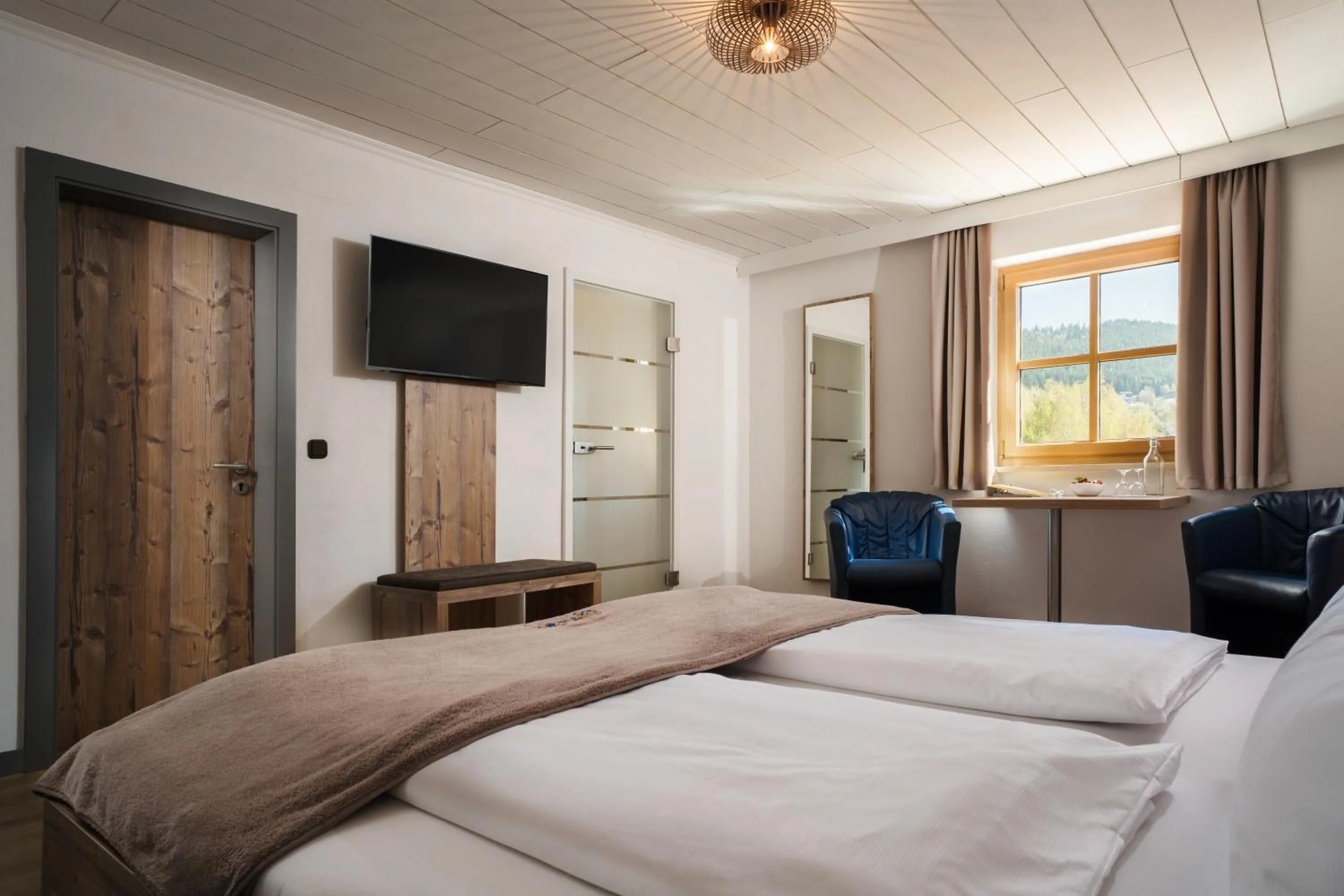 Photo of the whole room, Bed in Bayerische Gastwirtschaft Dimpfl-Stadl