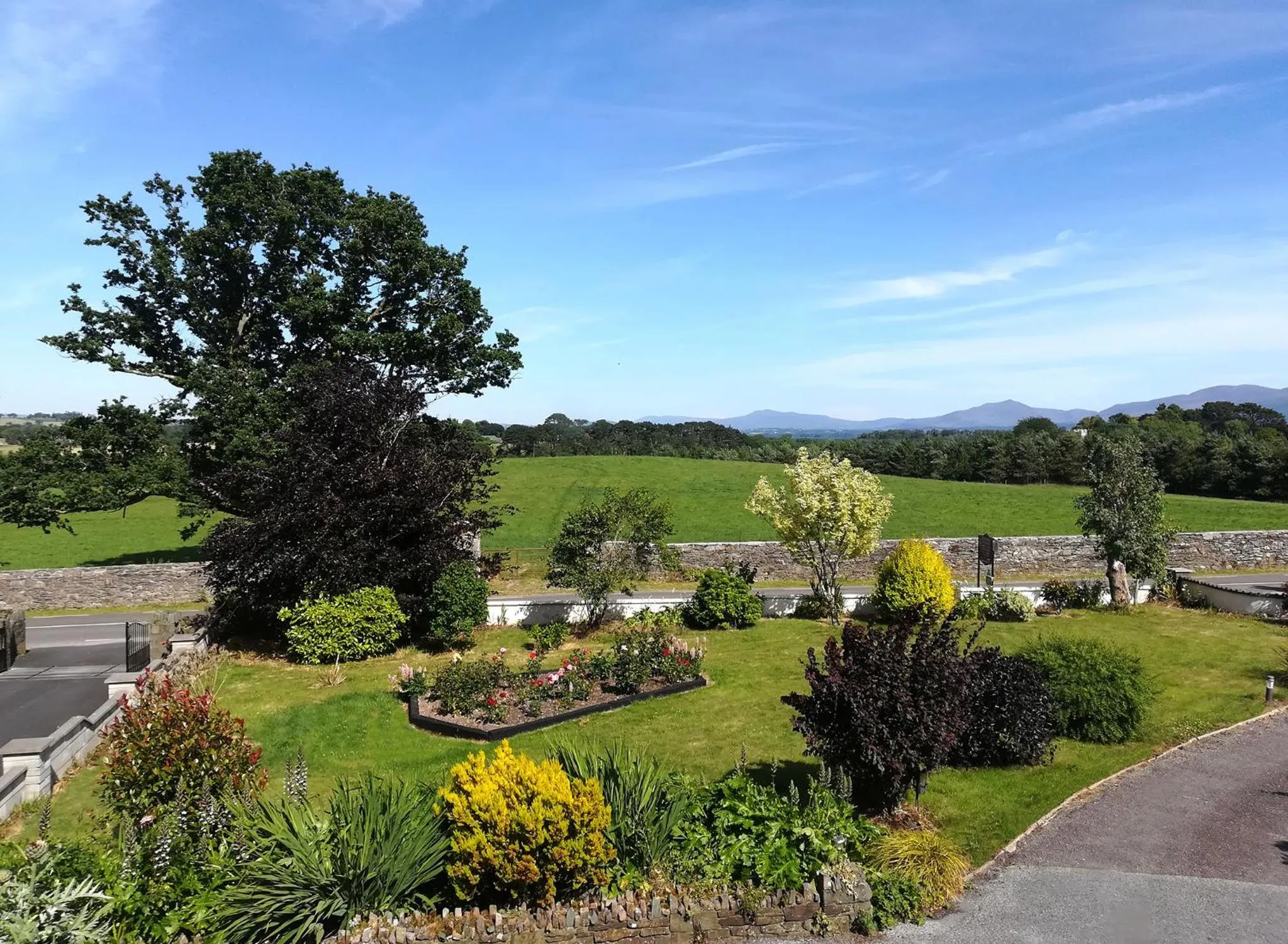 Garden view in Inveraray Farm