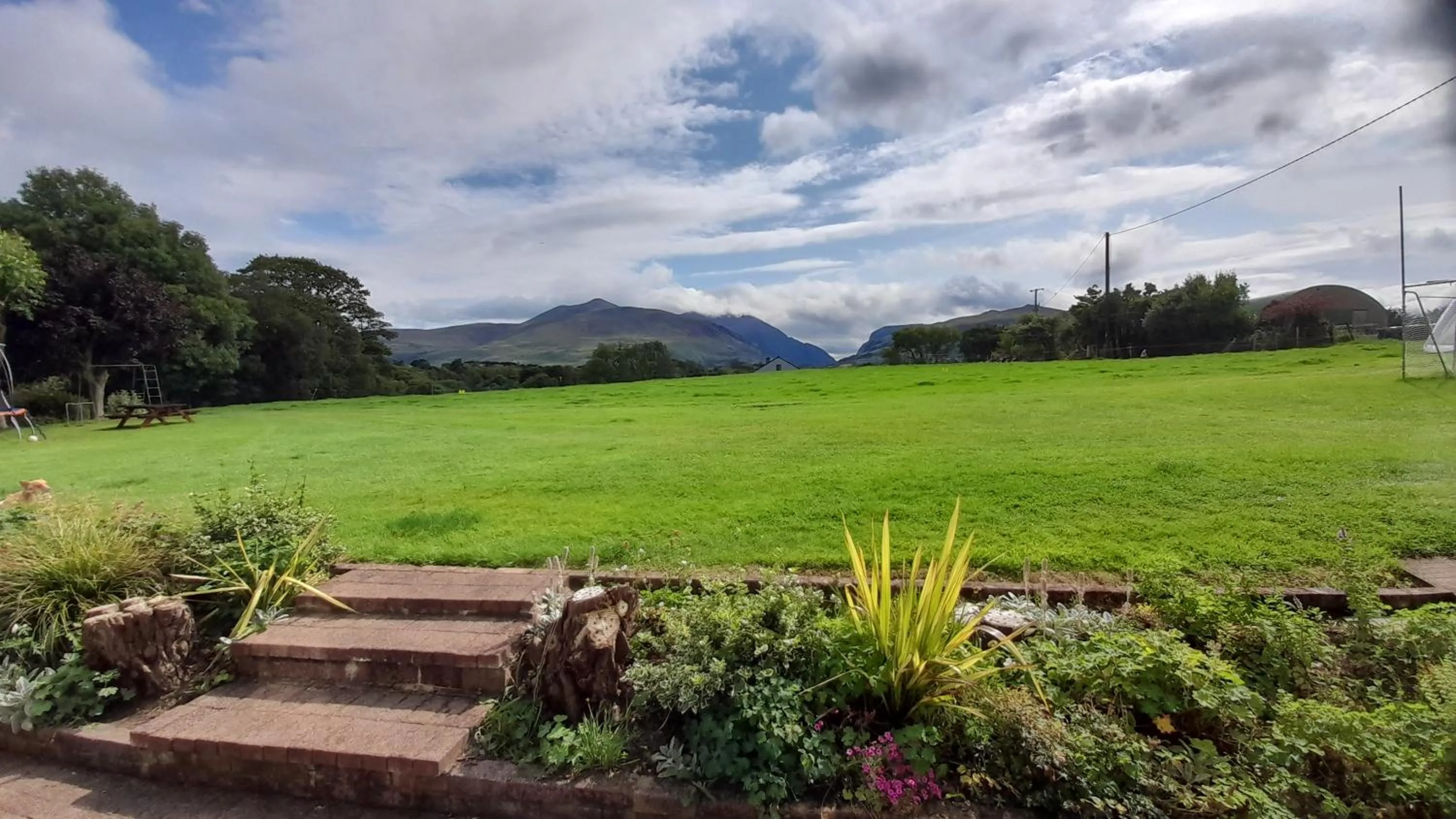 Mountain view in Inveraray Farm