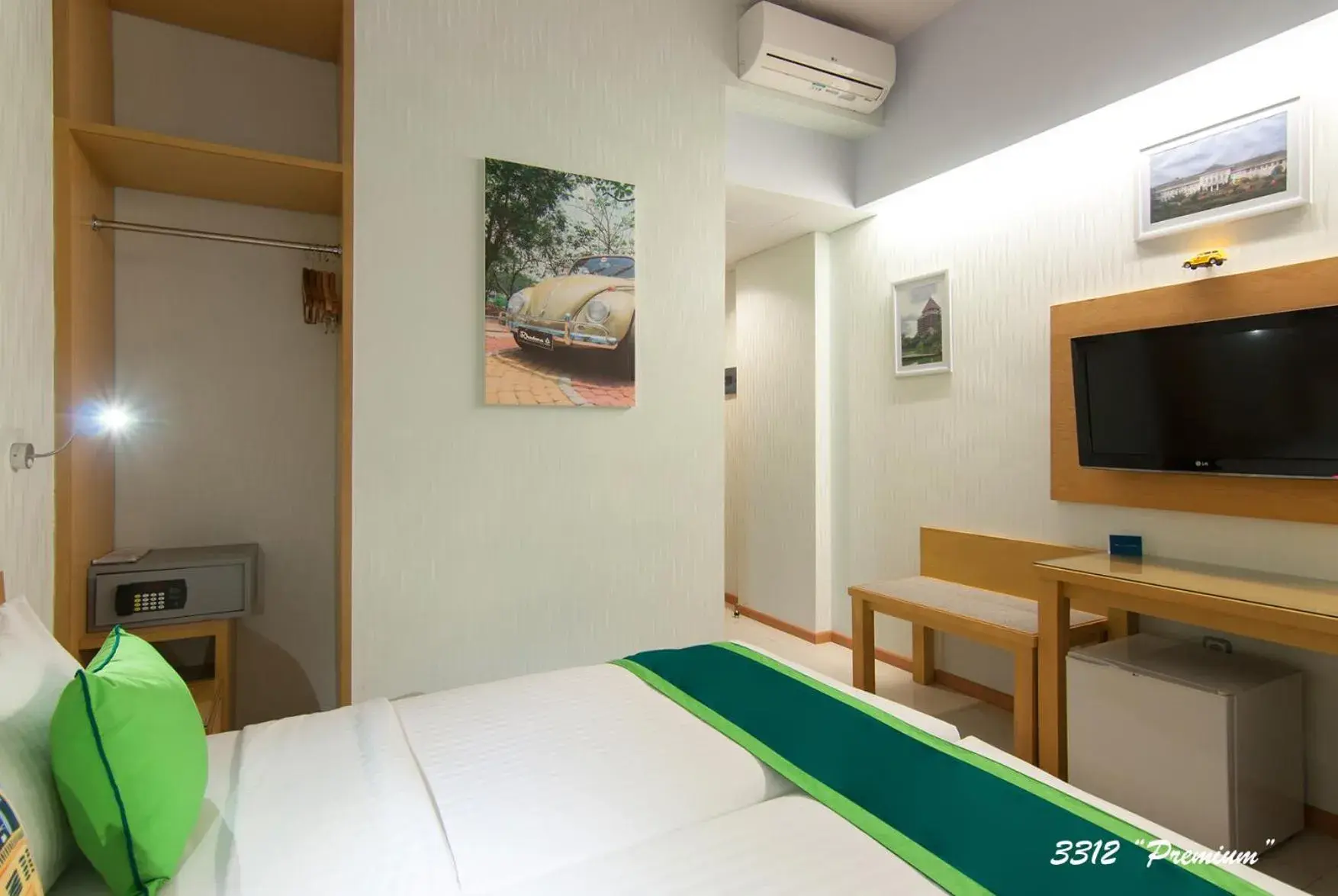 Bed in Rhadana Hotel Bed in Rhadana Hotel