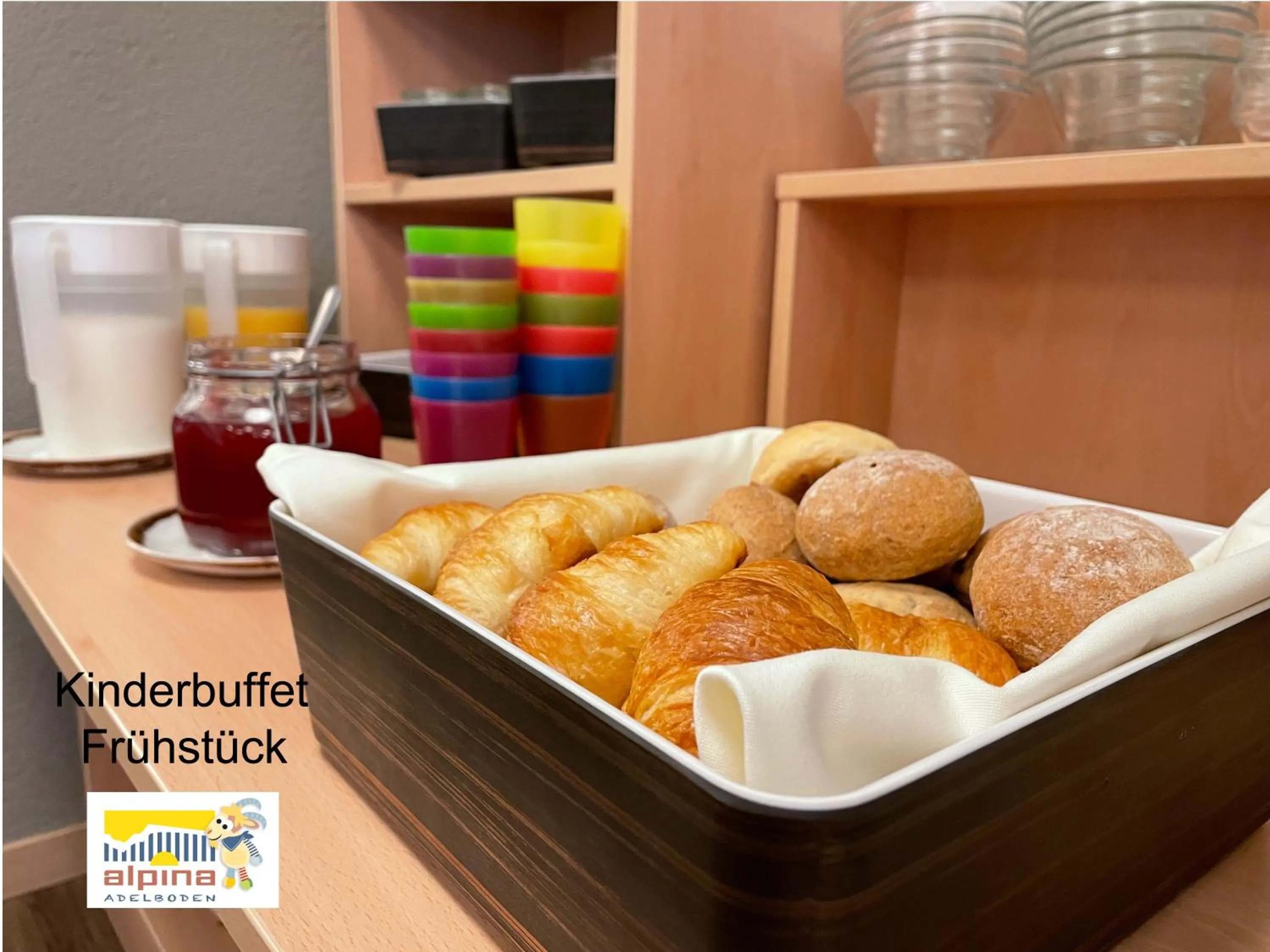 Buffet breakfast in Ferien- und Familienhotel Alpina Adelboden
