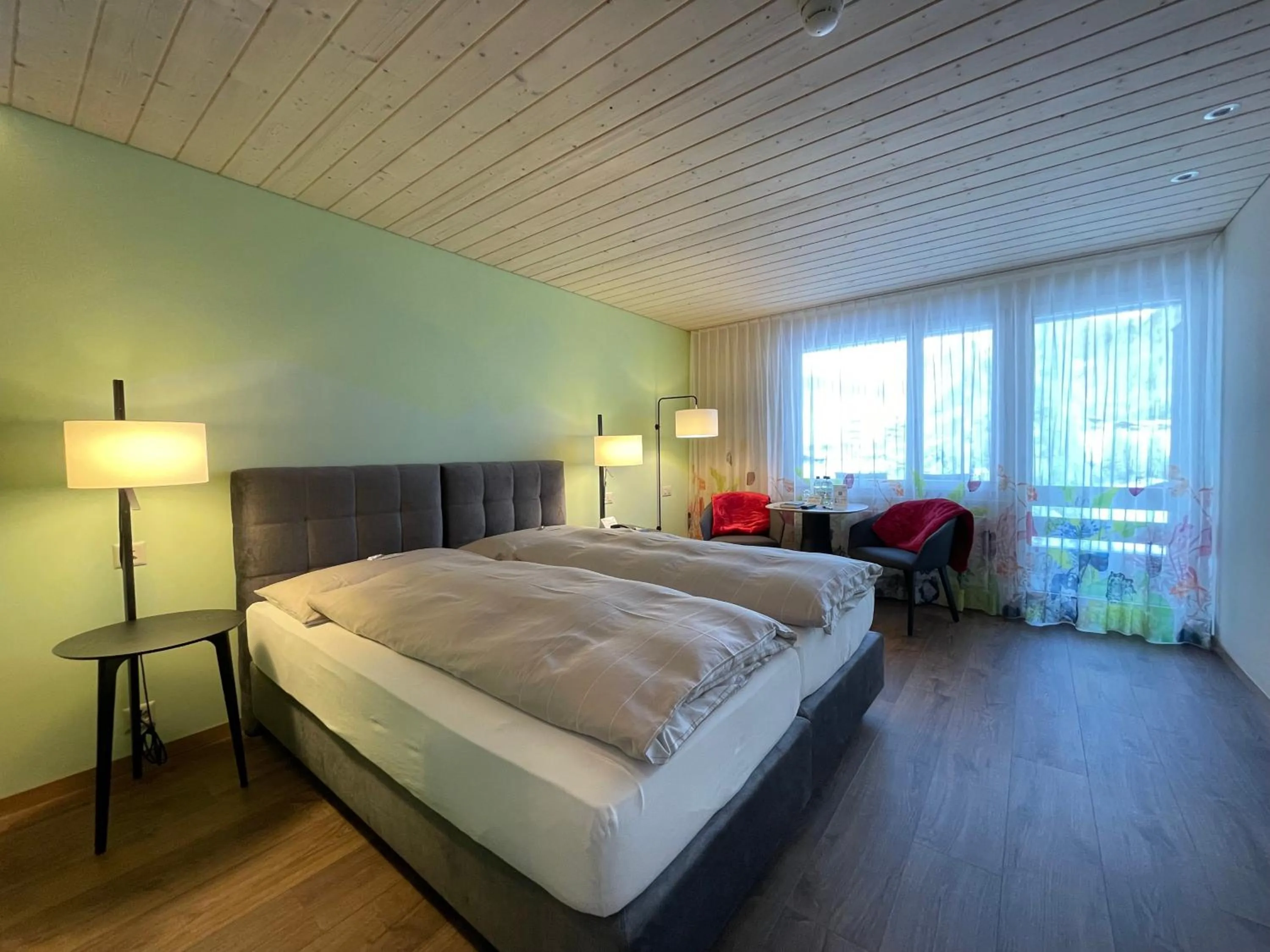 Bed in Ferien- und Familienhotel Alpina Adelboden