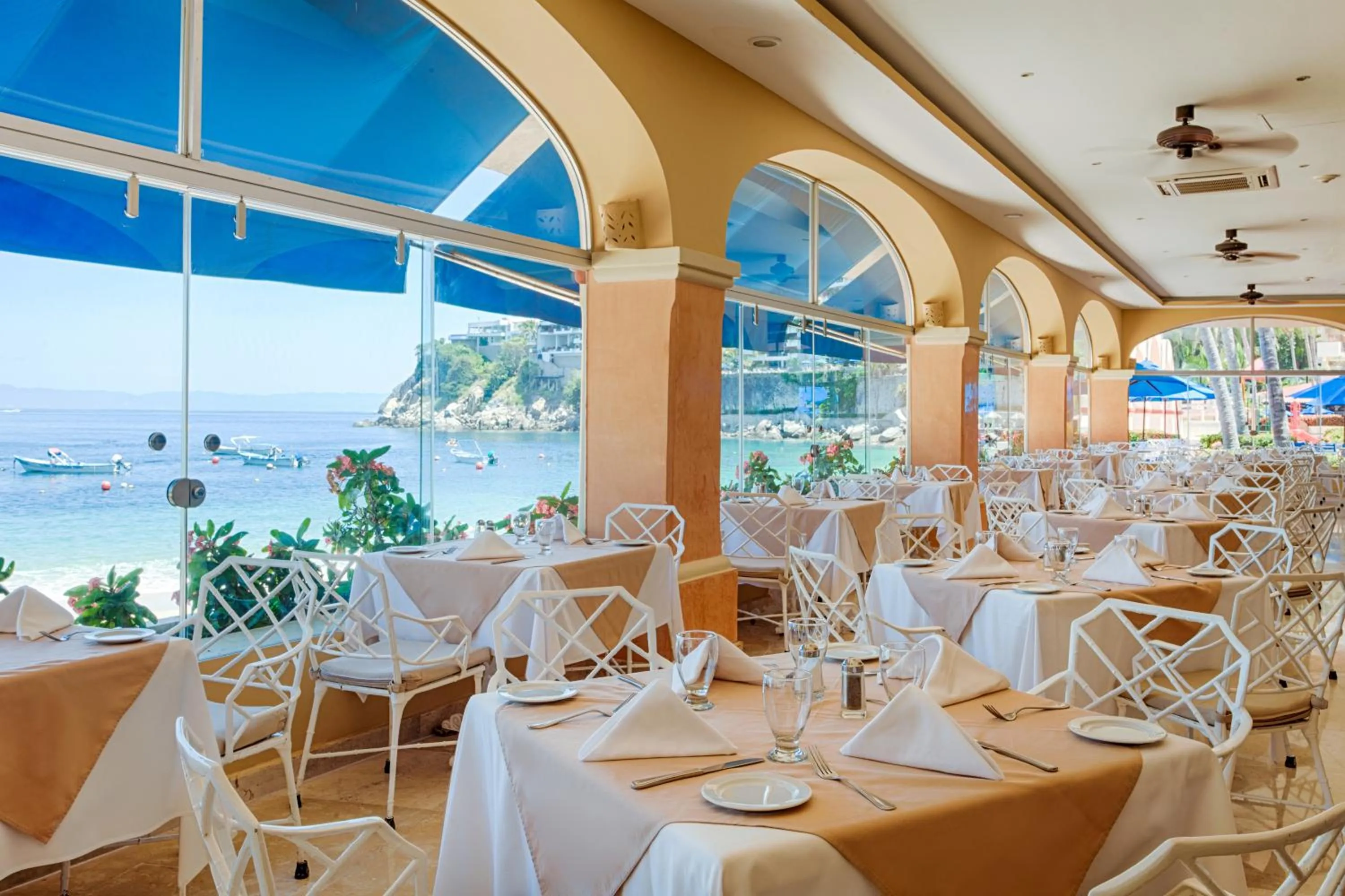 Breakfast in Barceló Puerto Vallarta - All Inclusive