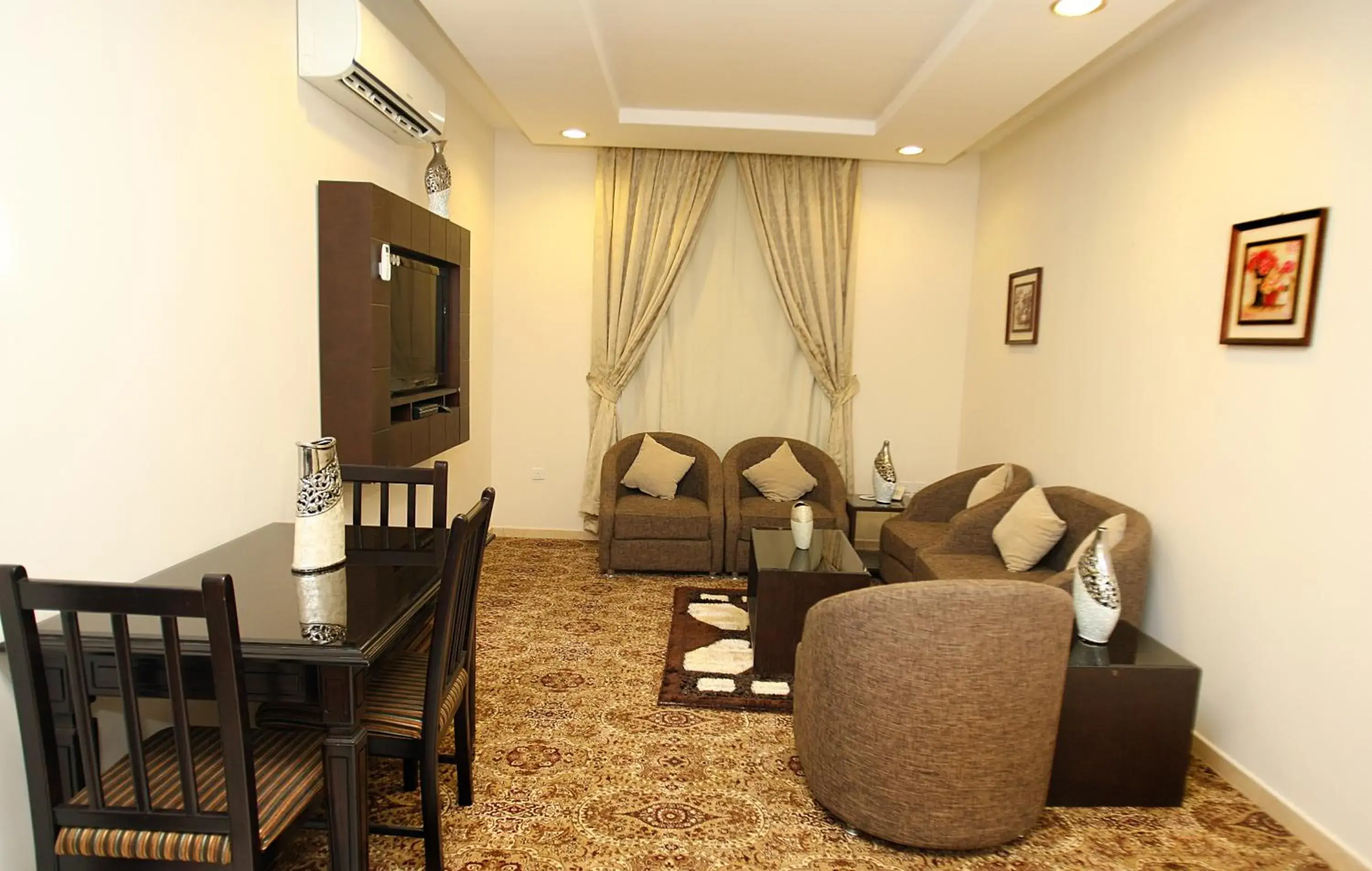 Living room in Rest Night Serviced Apartments - Al Nafal Living room in Rest Night Serviced Apartments - Al Nafal