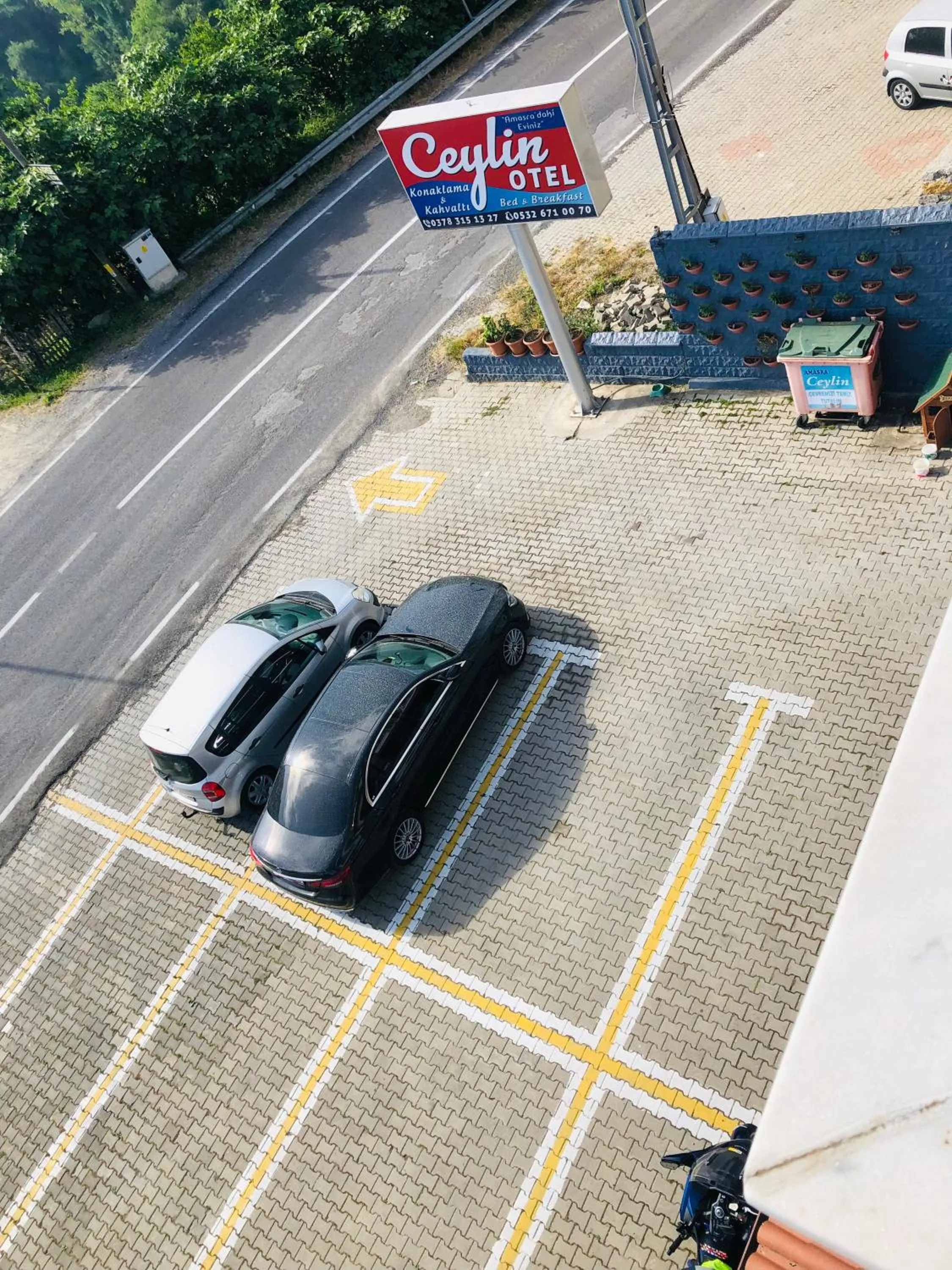 Parking in Amasra Ceylin Otel