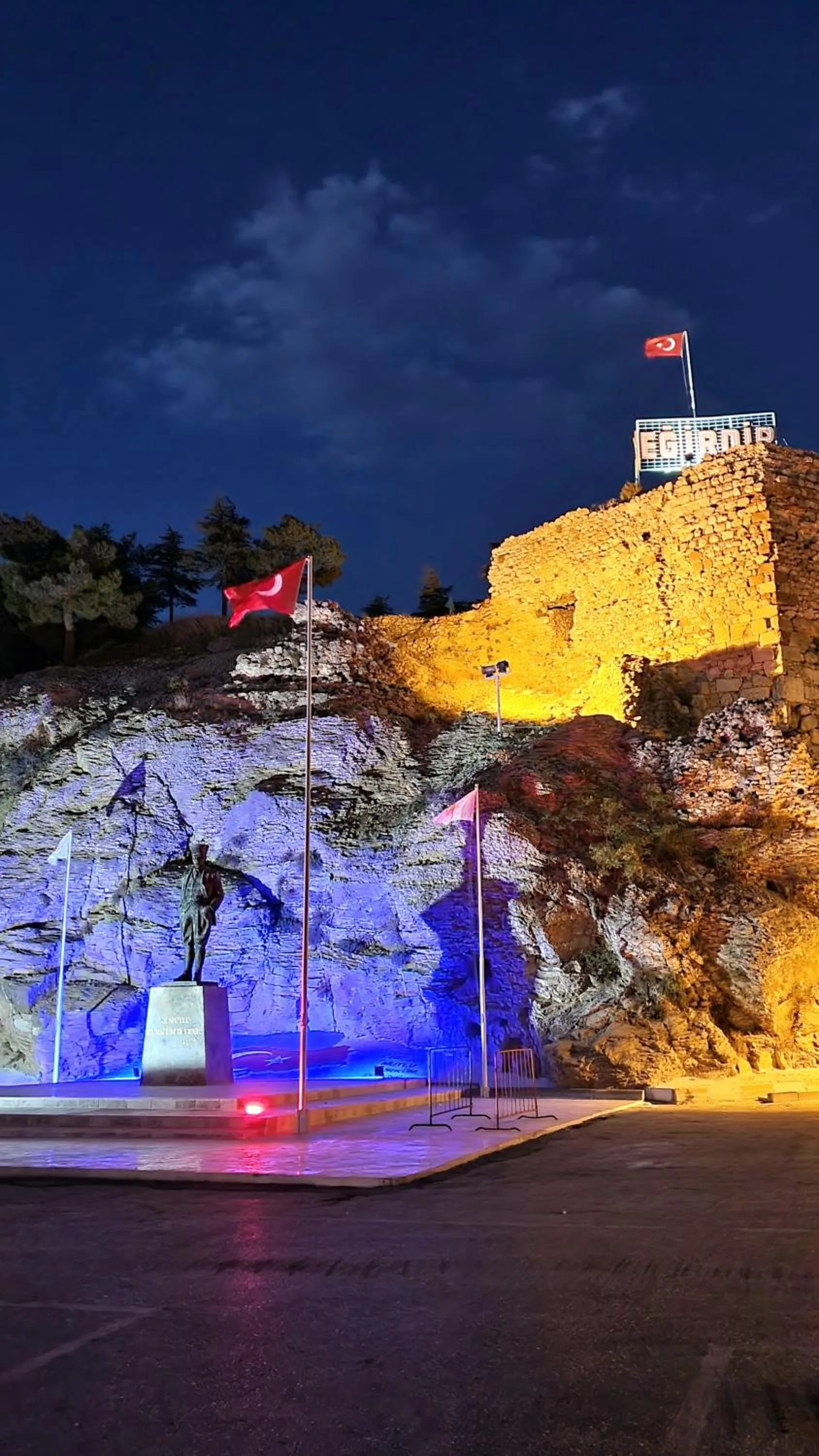 Night in Fulya Pension