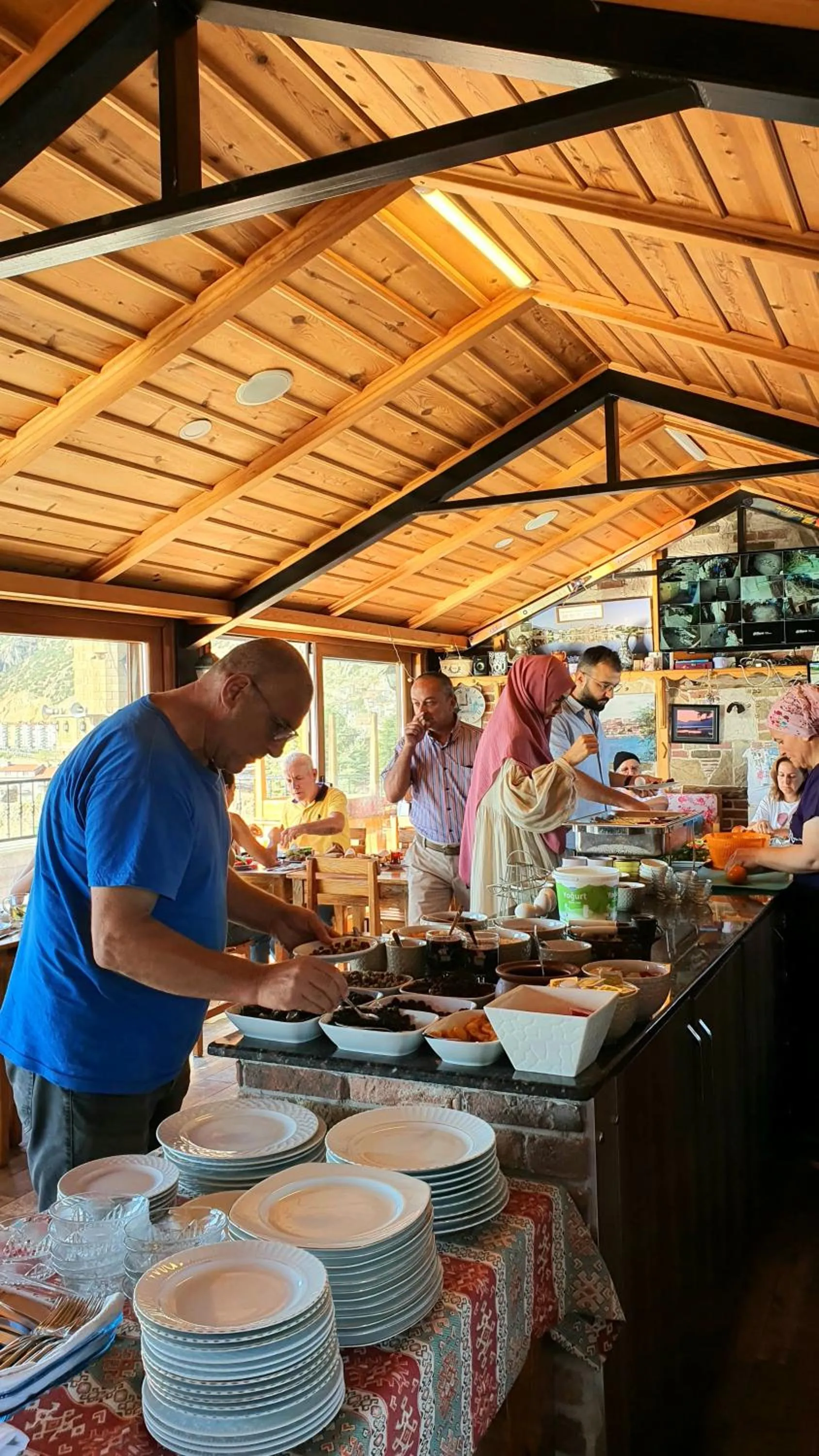 Restaurant/places to eat in Fulya Pension